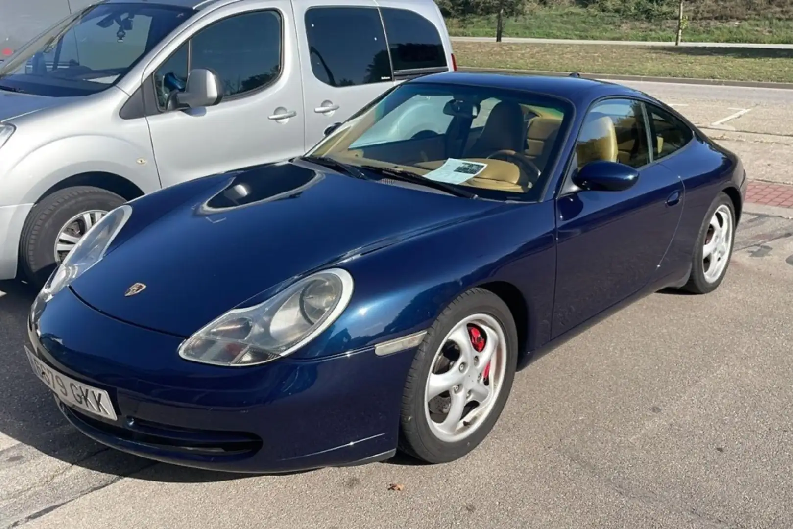 Porsche 996 Carrera 4 Coupé Azul - 1