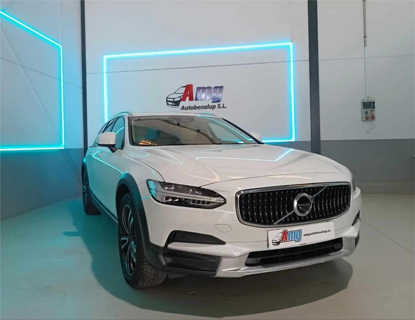 Volvo V90 Cross Country D4 Pro AWD Aut. Blanco - 1