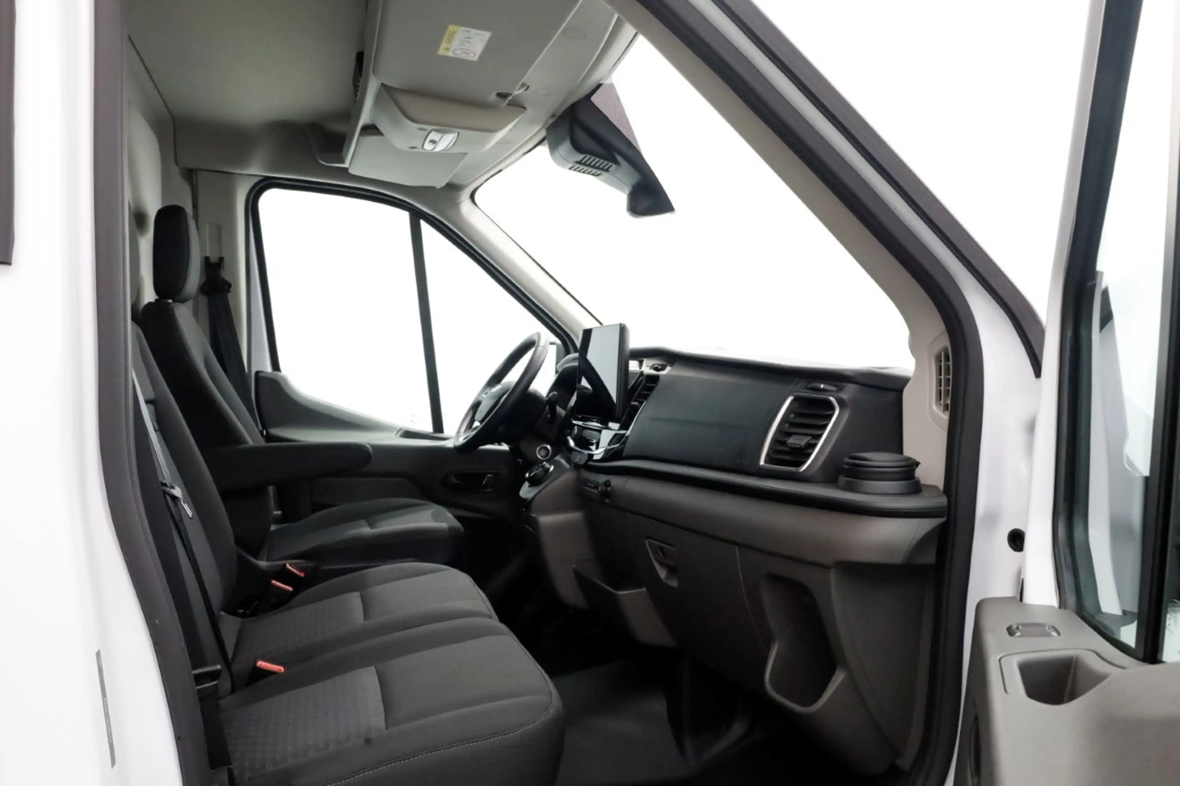 Ford E-Transit 350 L2H3 68 kWh Trend 100% Elektrisch Snellader/Ai — photo 3