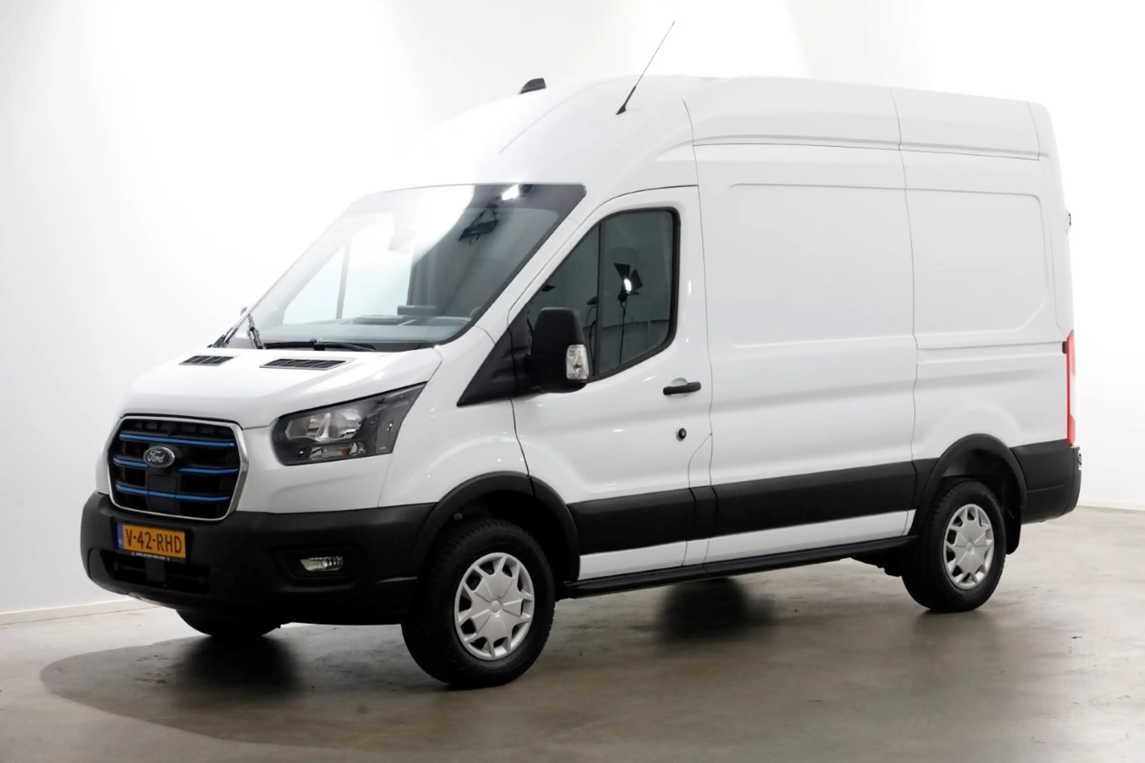 Ford E-Transit 350 L2H3 68 kWh Trend 100% Elektrisch Snellader/Ai — photo 10