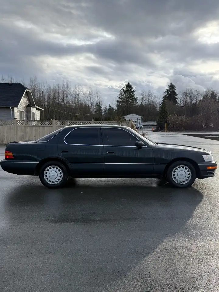Lexus LS снимка Lexus LS