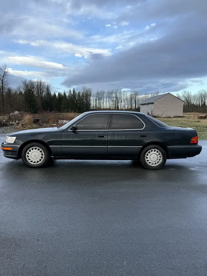 Lexus LS снимка Lexus LS