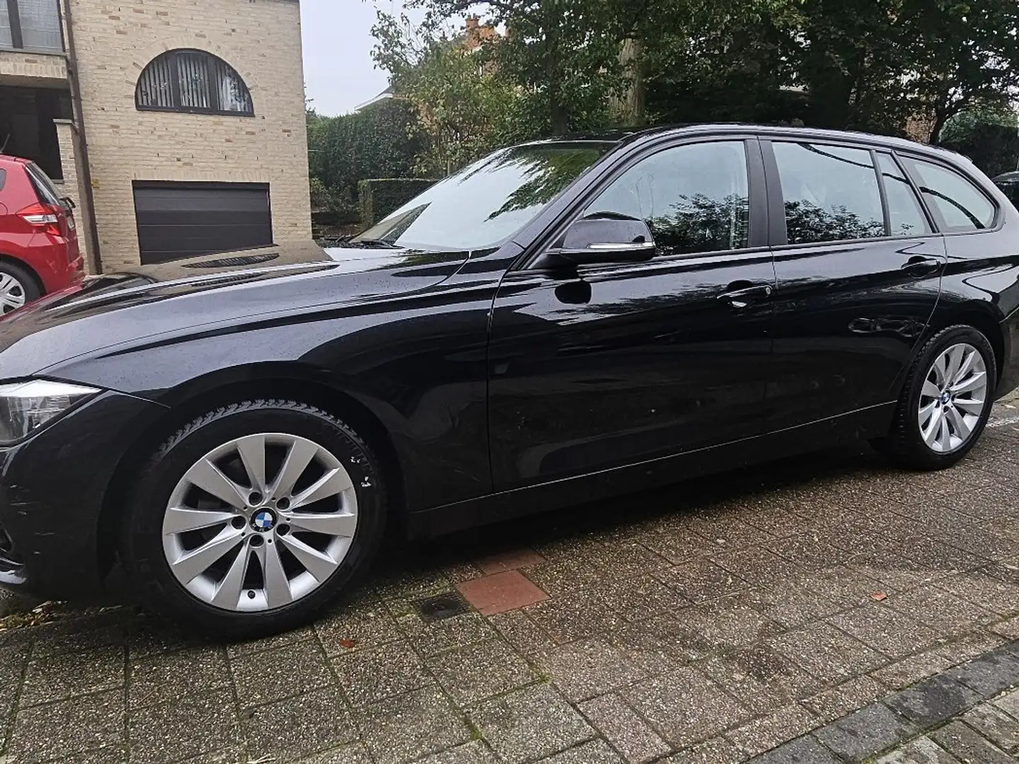BMW 318 Touring dA Noir - 1