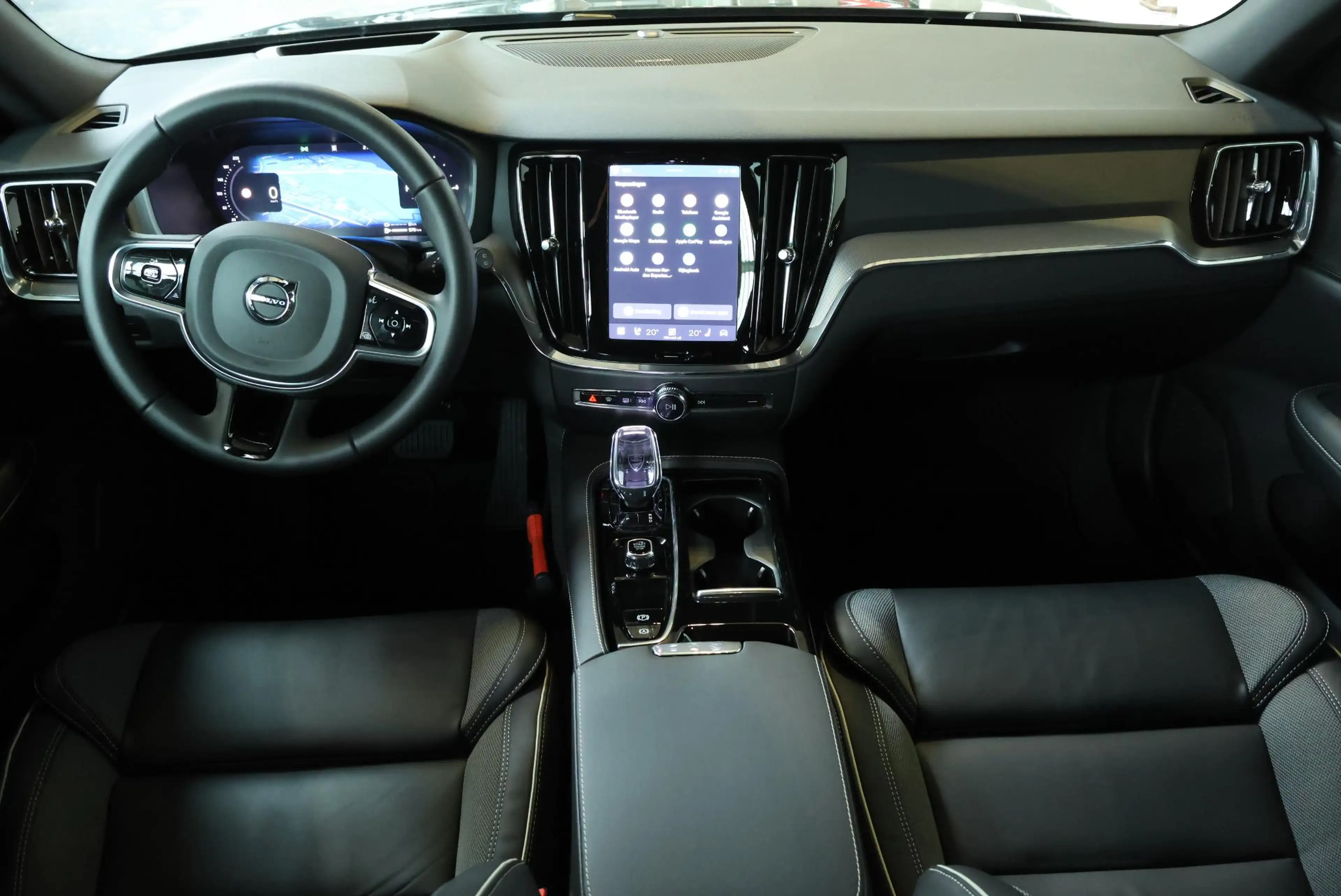 Volvo V60 T8 Plug-in hybrid AWD Plus Dark | Panoramadak | Tr — photo 11