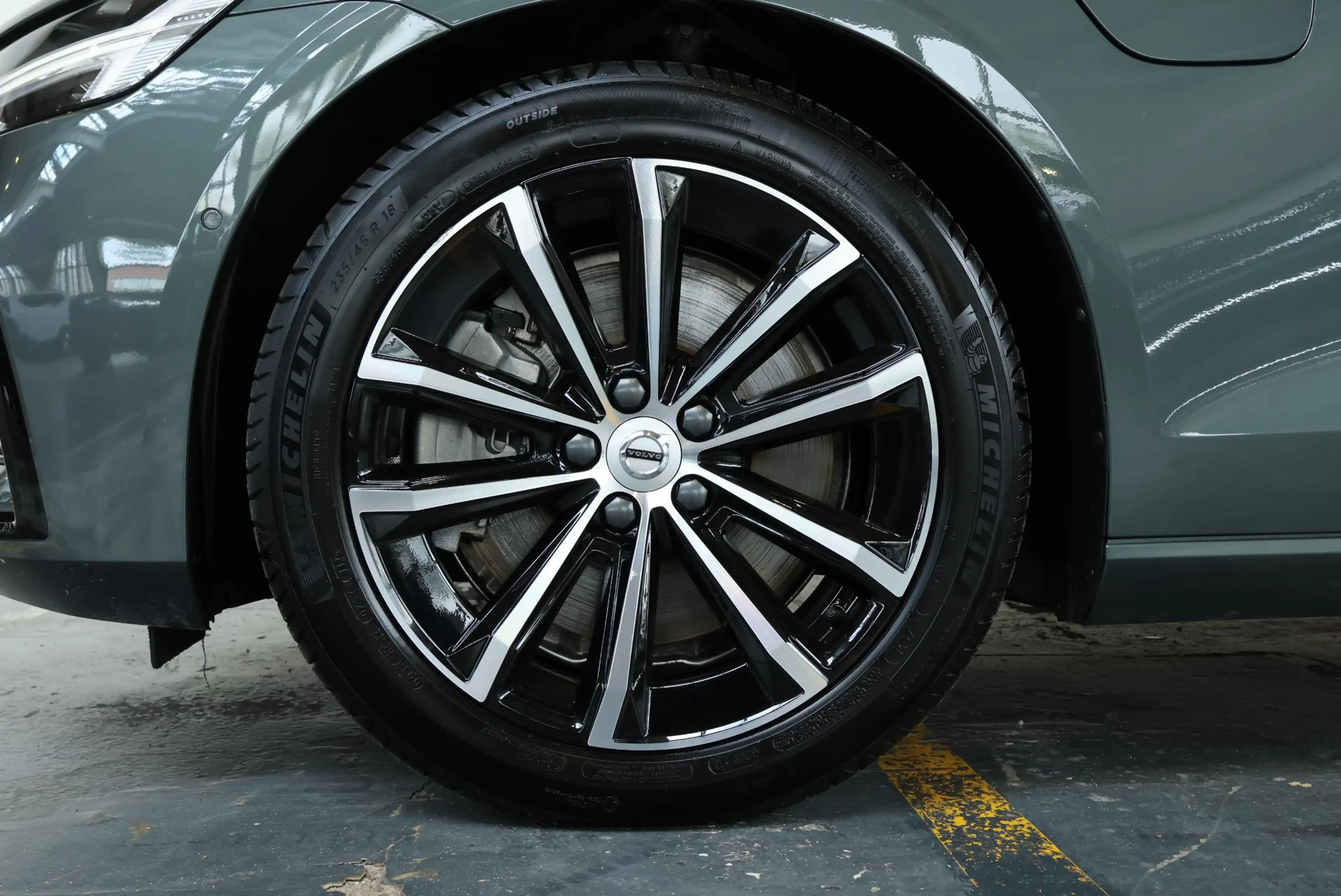 Volvo V60 T8 Plug-in hybrid AWD Plus Dark | Panoramadak | Tr — photo 8