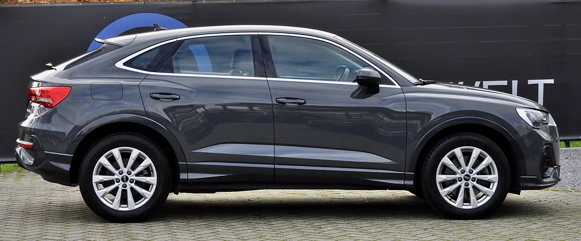 Audi Q3 45 TFSIe COUPE LEDER CARPLAY ZETELVERW ELKTR KOFFR Grijs - 2