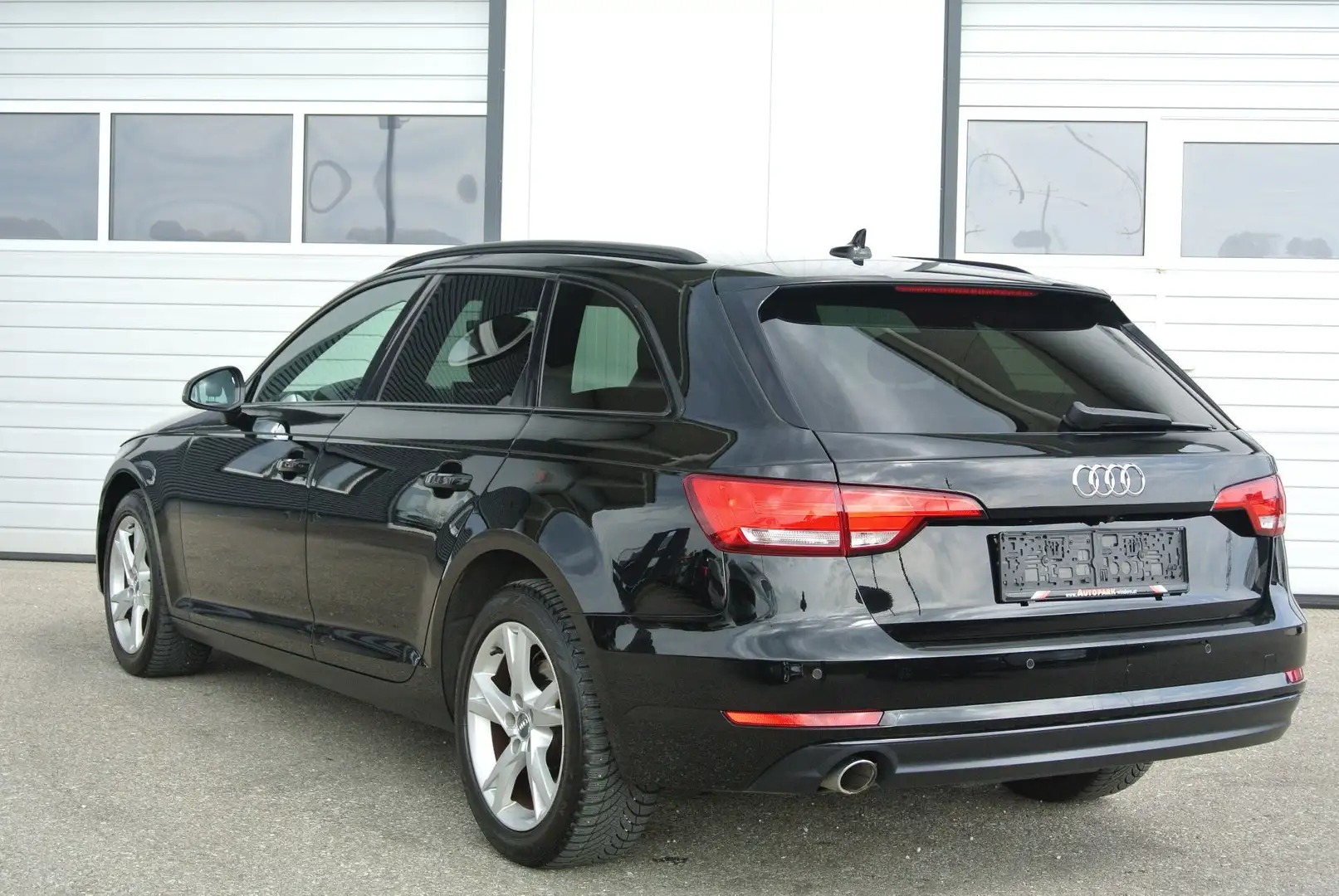 Audi A4 Avant 2.0 TDI  S-tronc * Sport* virtual Cockpit ` Noir - 2