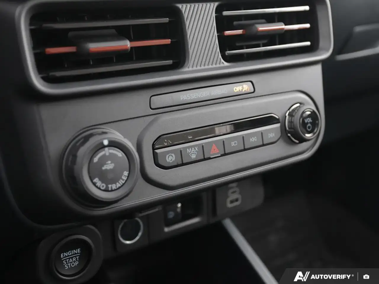 Ford Maverick снимка Ford Maverick