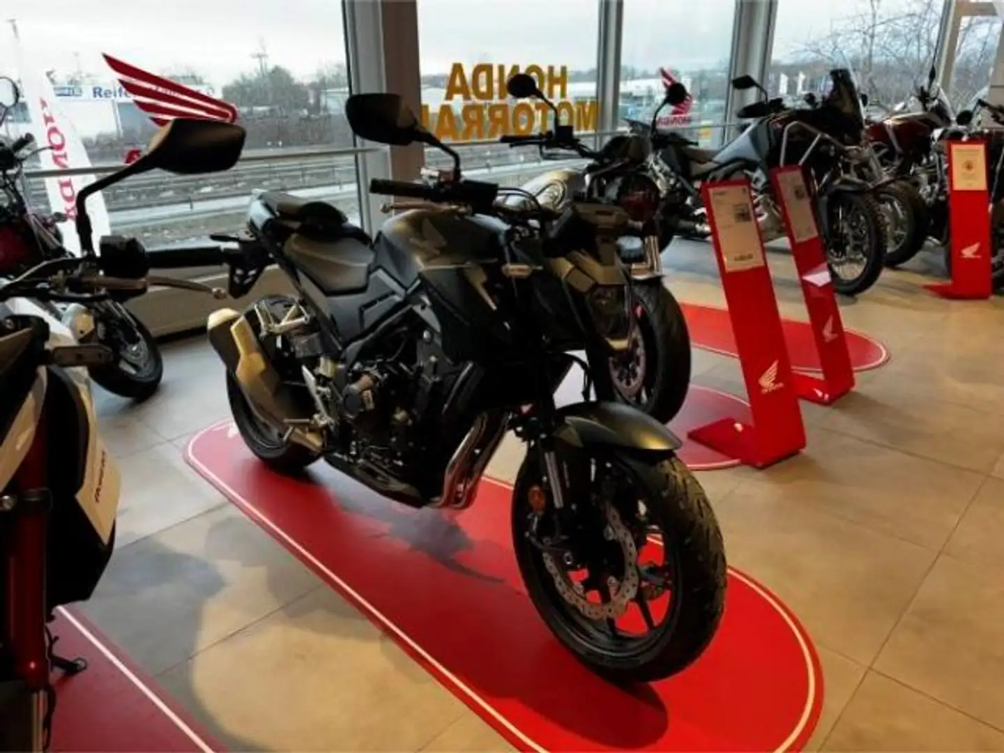 Honda CB 500 Hornet sofort verfügbar! Černá - 1