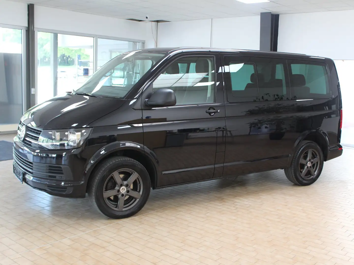 Volkswagen T6 Multivan Multivan Trendline DSG 150PS TDI *SHD*Rate:323€ Negro - 2