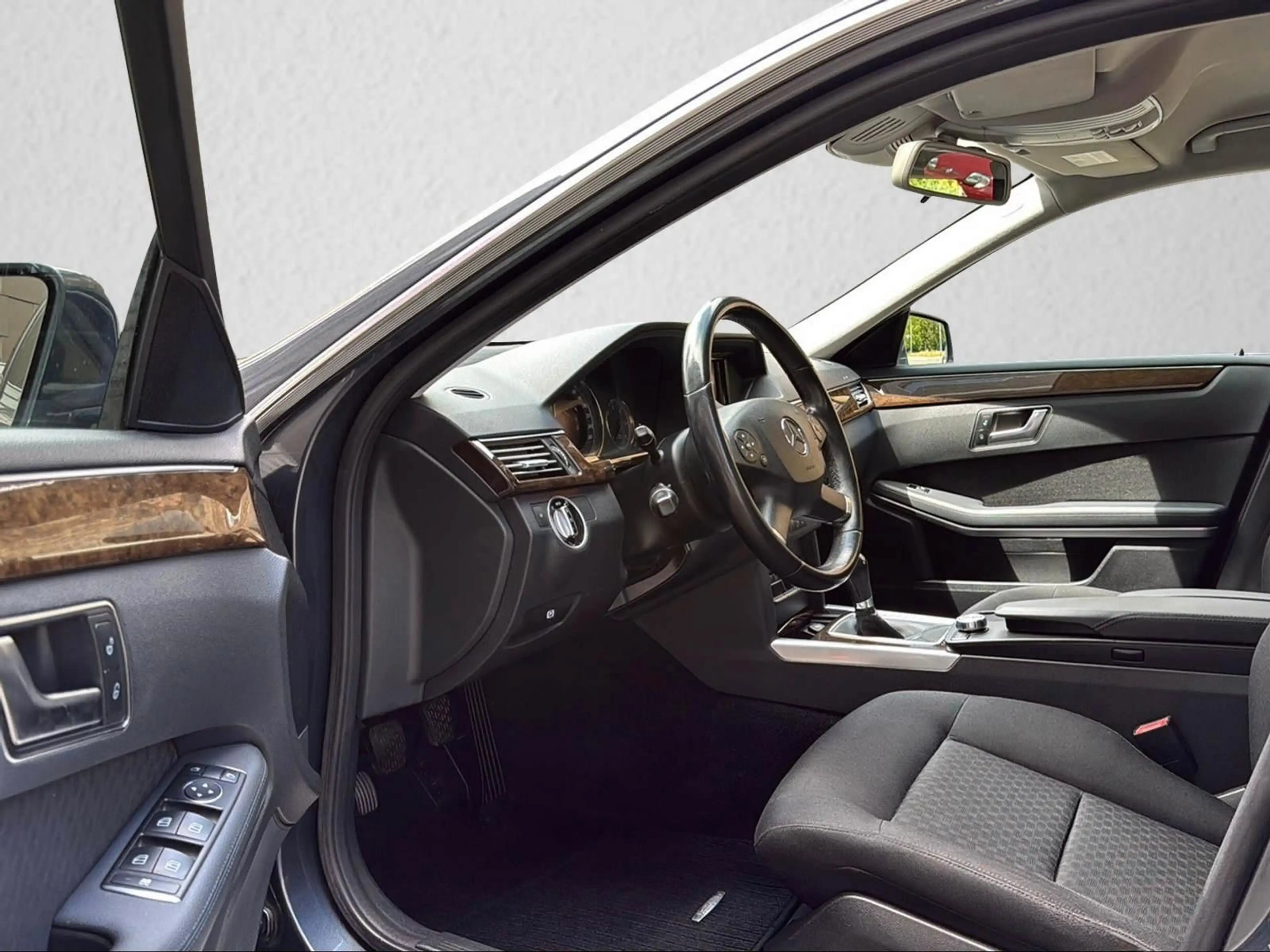 Mercedes-Benz E 220 CDI T-Modell BlueEfficiency*Navi*Xenon*PDC — photo 9
