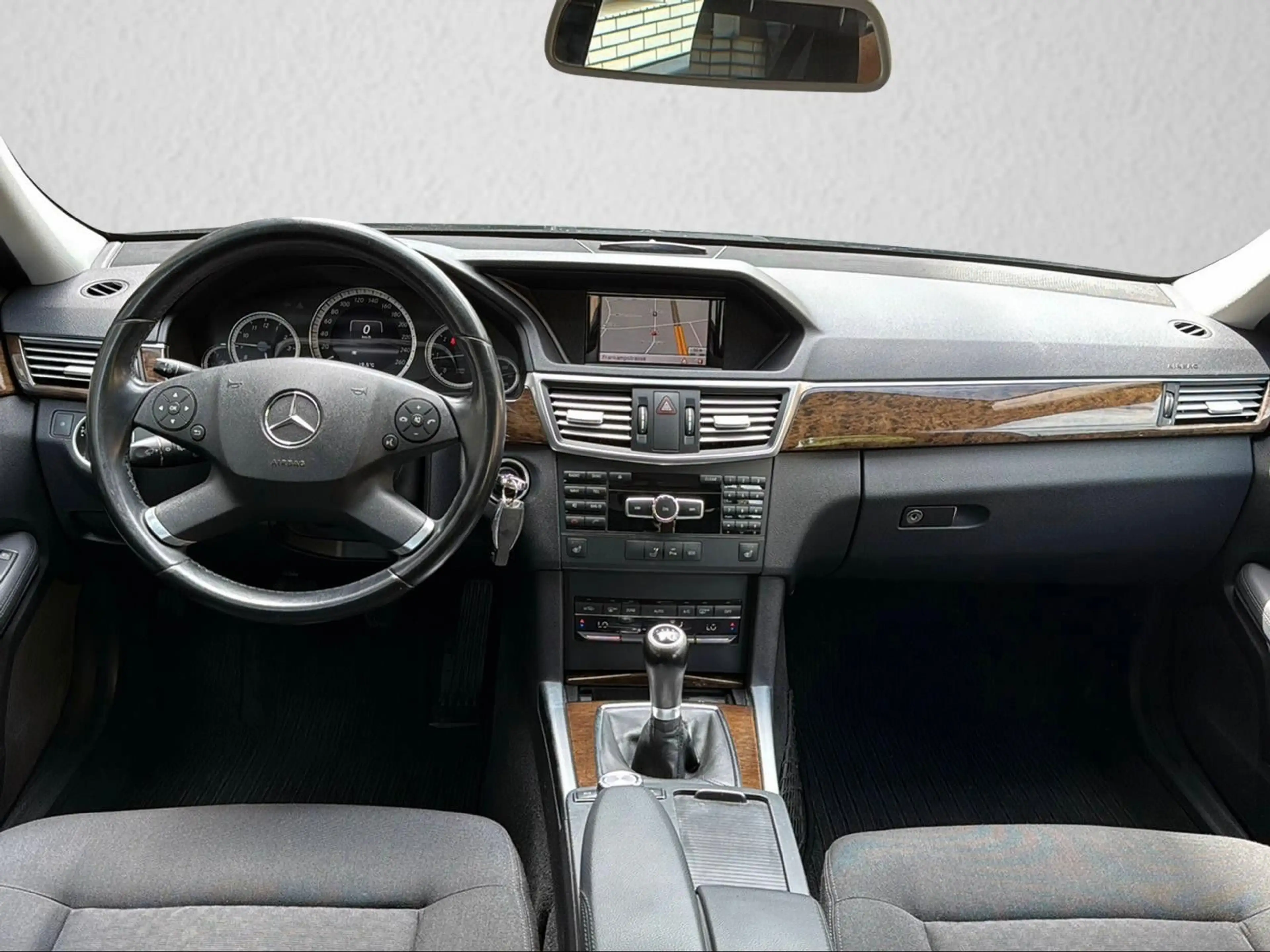 Mercedes-Benz E 220 CDI T-Modell BlueEfficiency*Navi*Xenon*PDC — photo 8