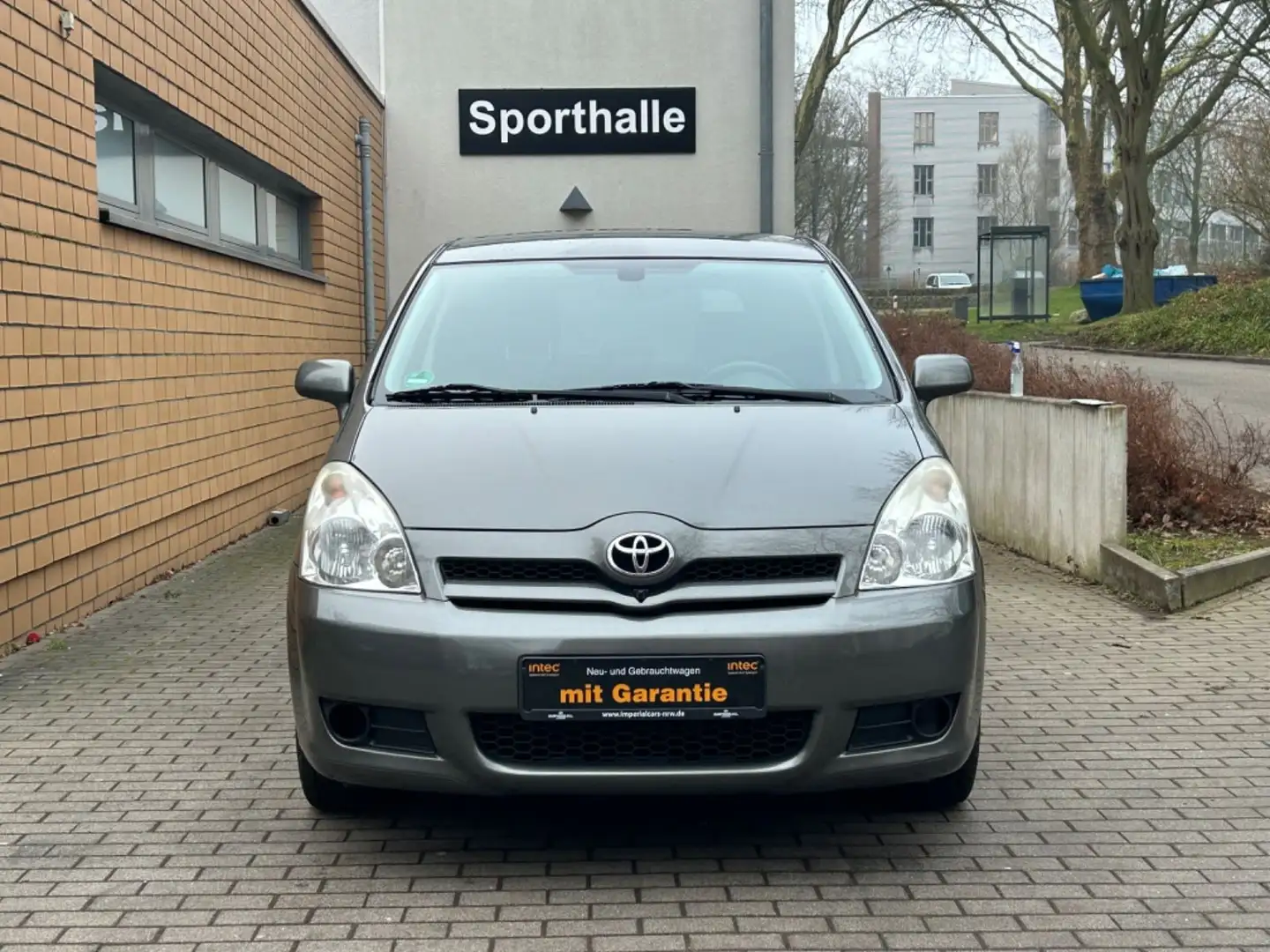 Toyota Corolla Verso 1.8 Executive/7-SITZER/AUTOMATIK/R Grau - 2
