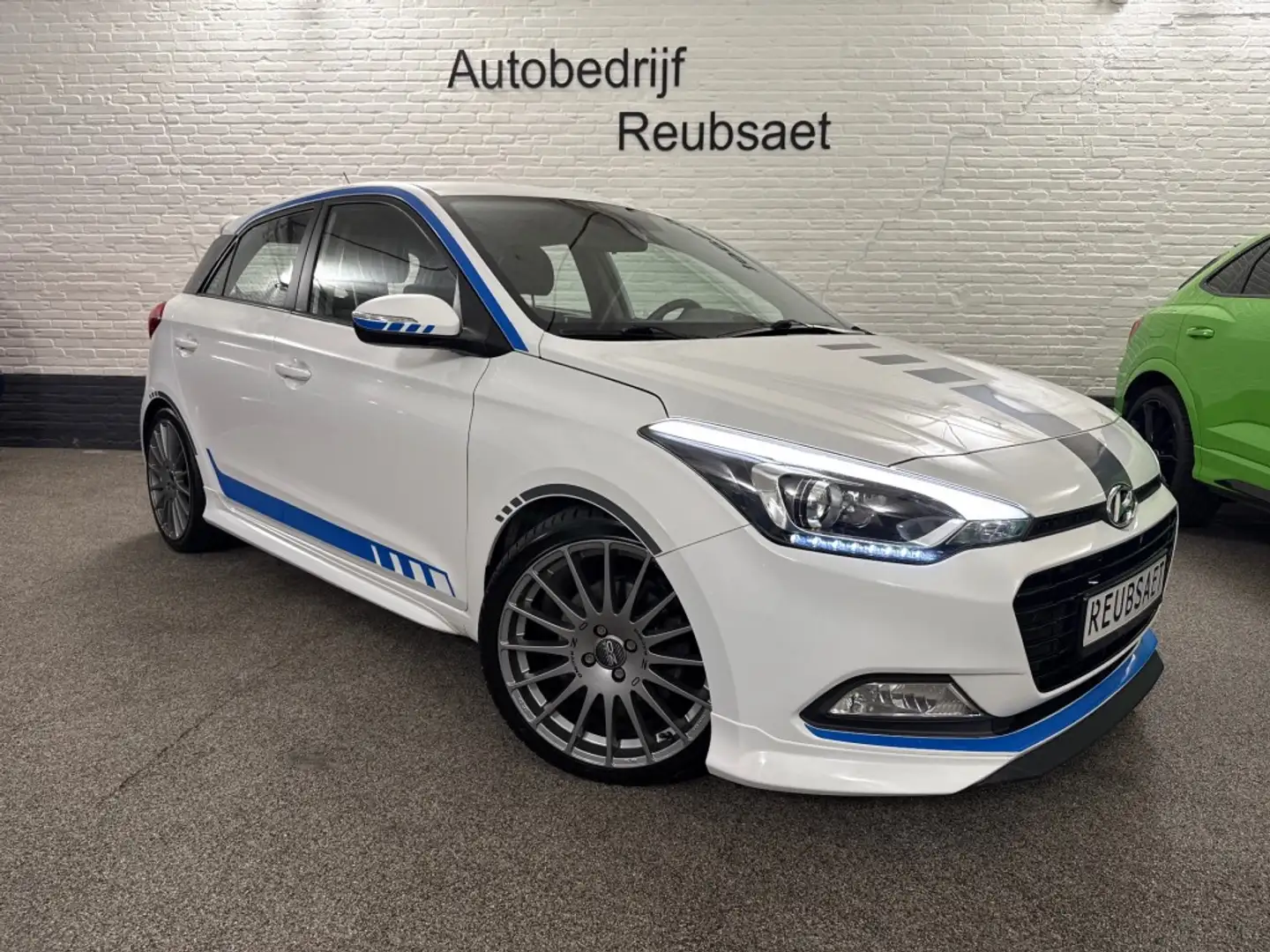 Hyundai i20 1.0 T-GDI Sport 120Pk Airco Cruise Stoelverw, Came Wit - 1