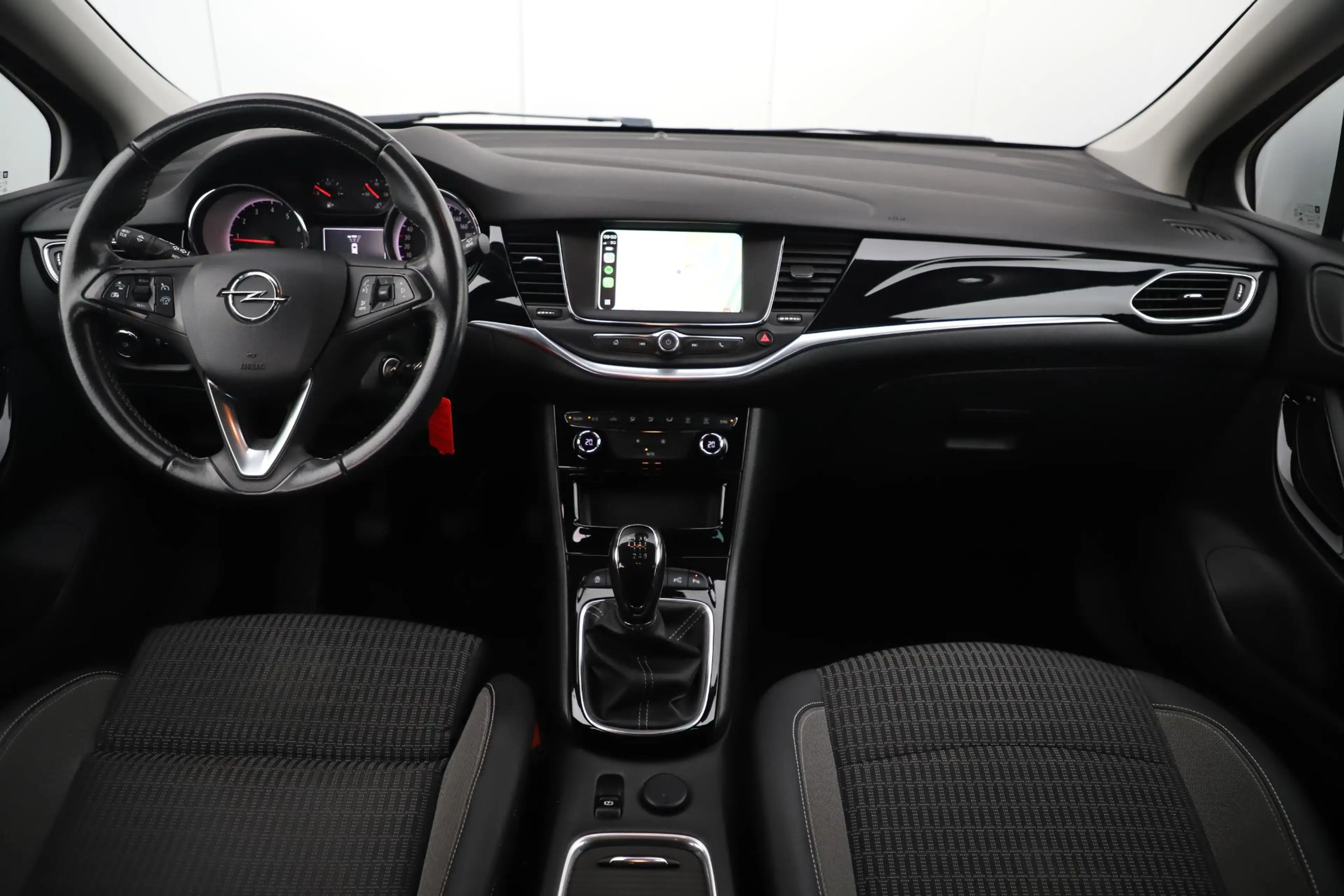Opel Astra Sports Tourer 1.2 Design & Tech LMV Navigatie Acht — photo 9