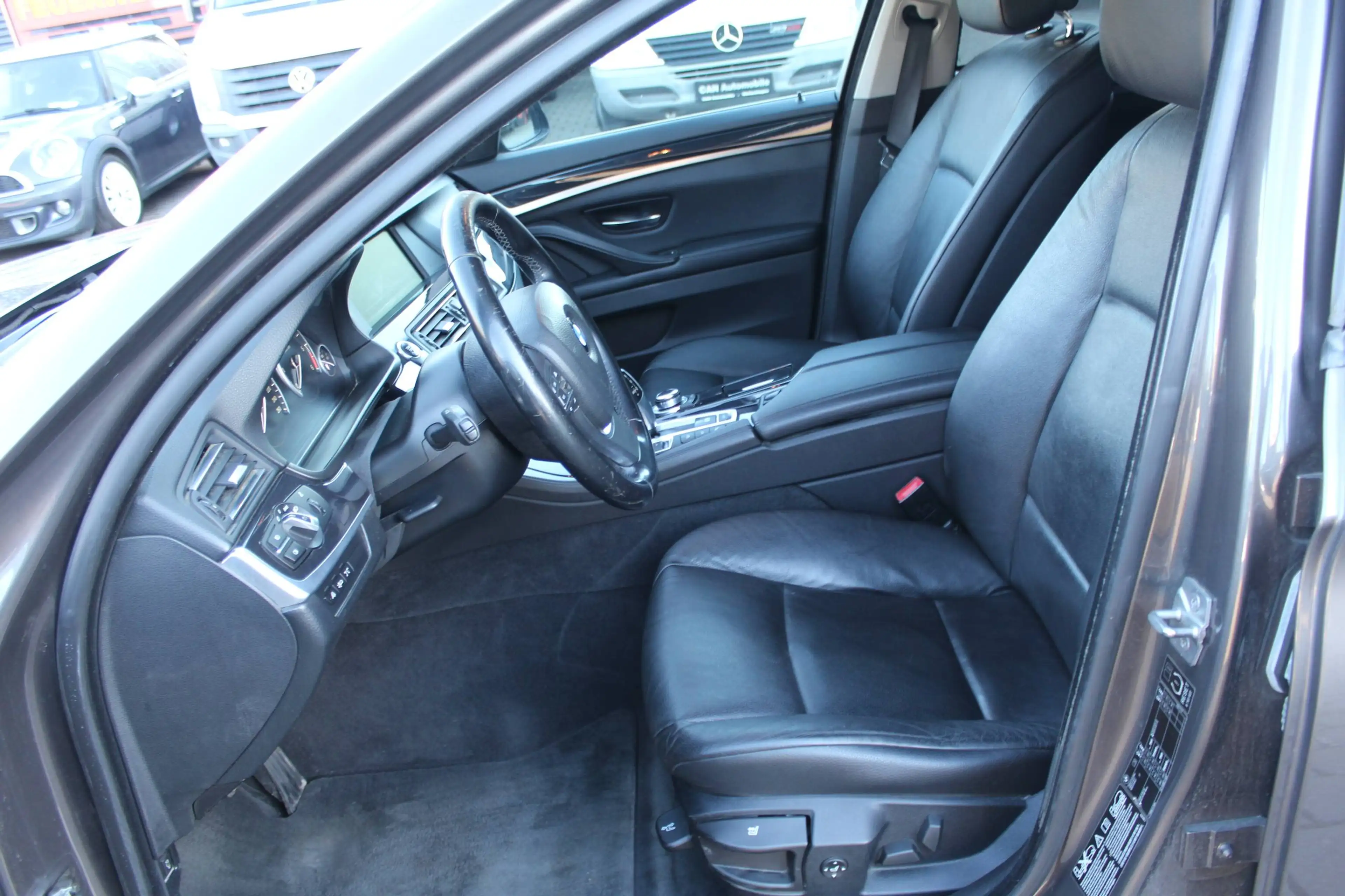 BMW 530 530 d xDrive Softclose Standhzg Keyles AHK — photo 9