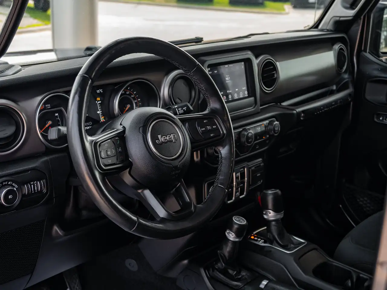 Jeep Wrangler снимка Jeep Wrangler
