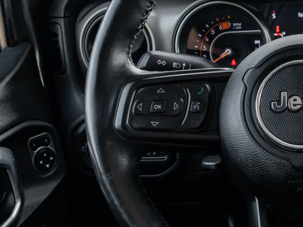 Jeep Wrangler снимка Jeep Wrangler