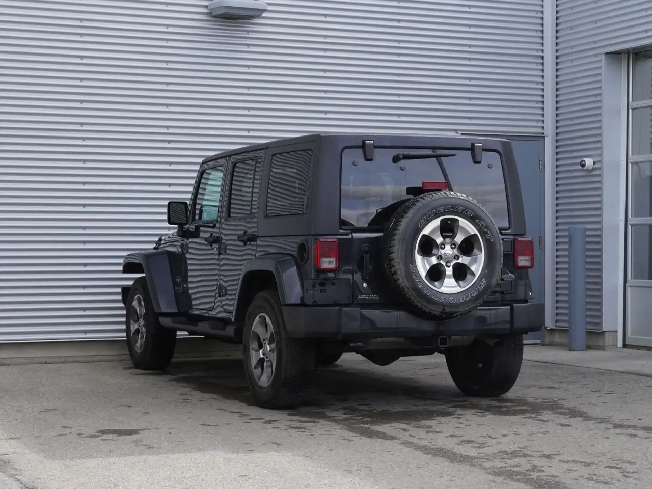 Jeep Wrangler снимка Jeep Wrangler