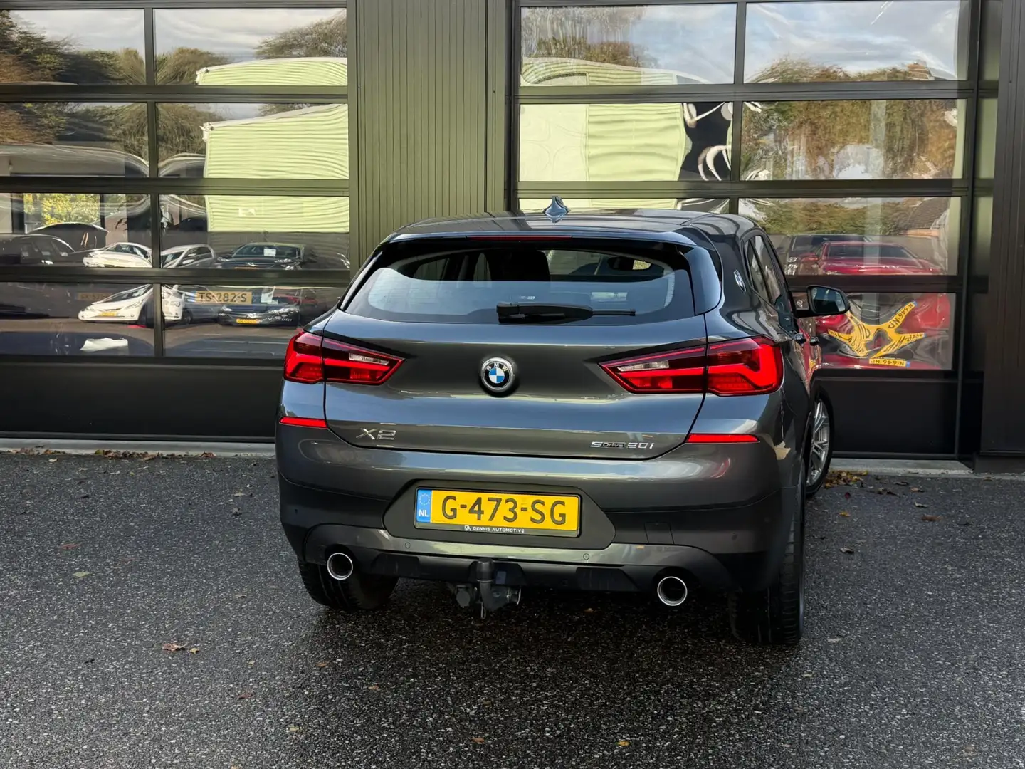 BMW X2 SDrive20i High Executive Mineralgrau Metallic LED Gris - 2