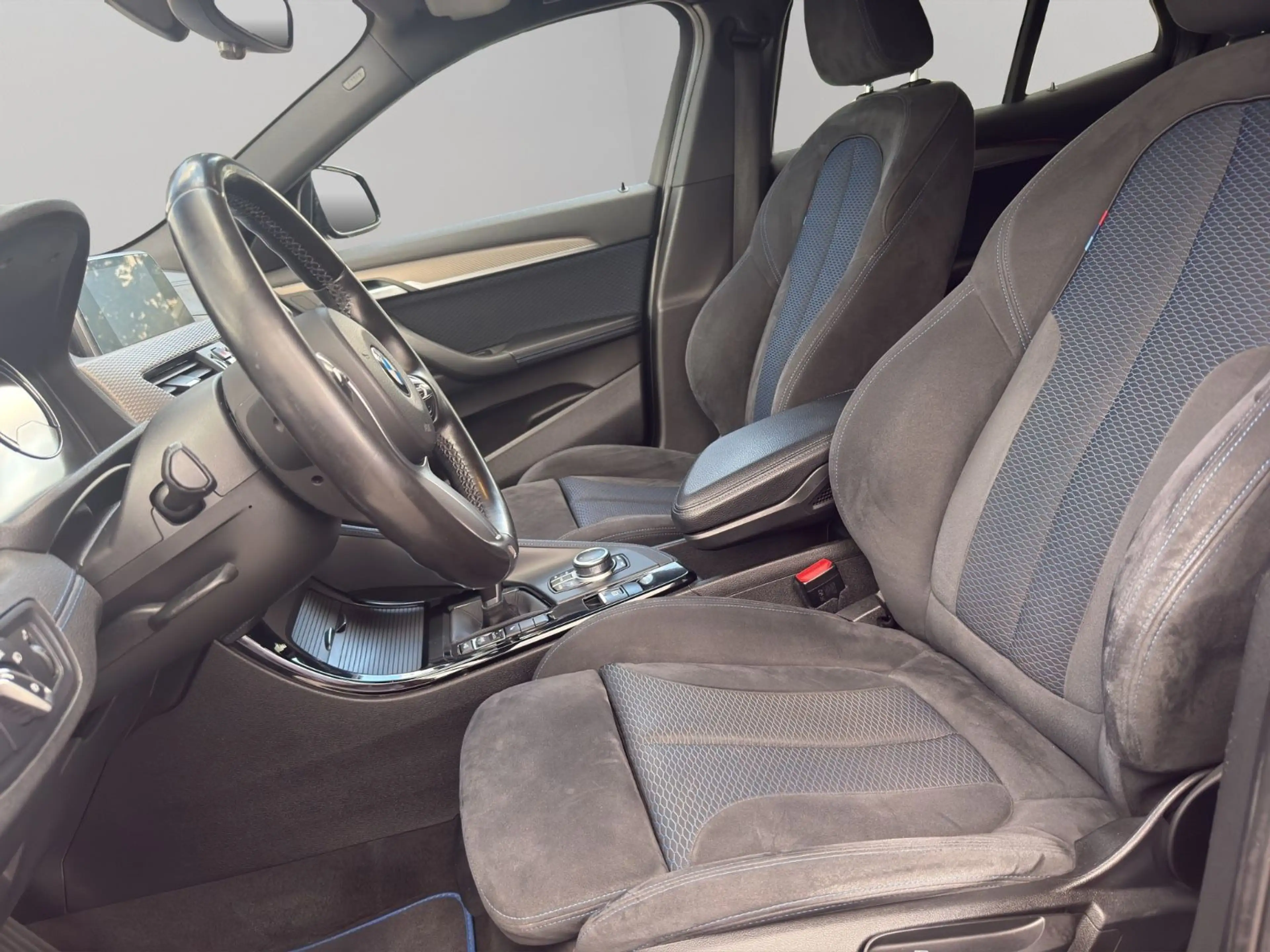 BMW X2 sDrive 18 i M Sport X *LED*NAVI*PARKASSISTENT — photo 9