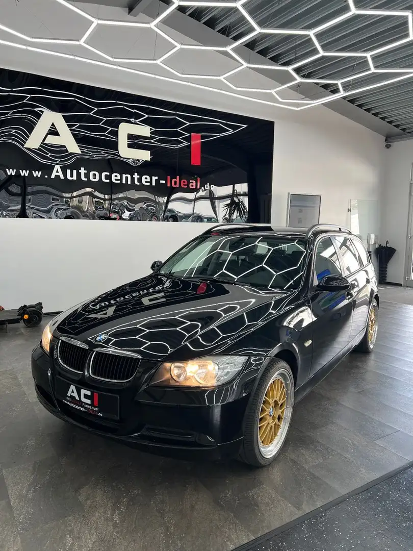 BMW 318 Baureihe 3 Touring 318i Schwarz - 2