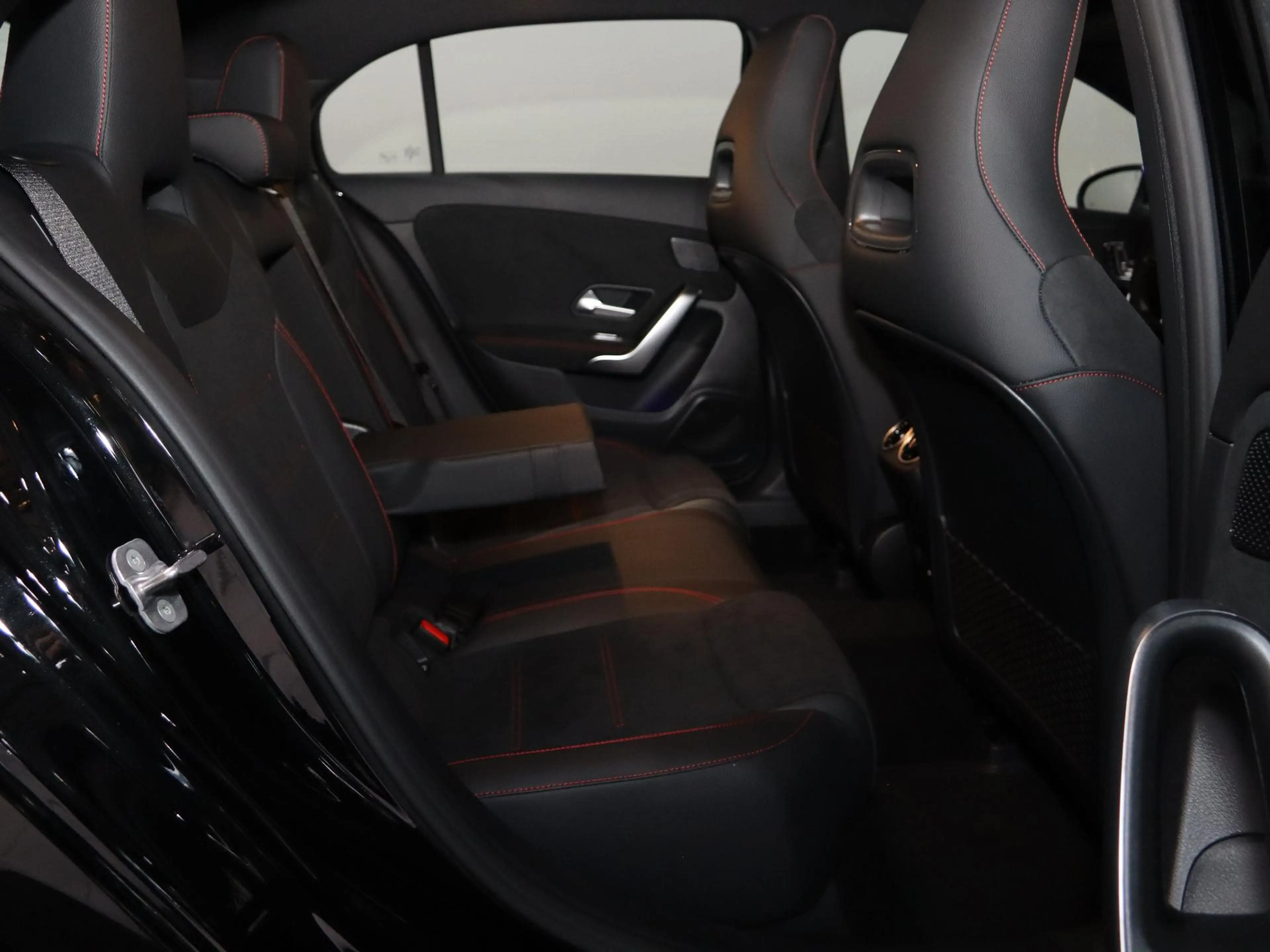 Mercedes-Benz A 250 250e Business Solution AMG | Panoramaschuifdak | H — photo 11