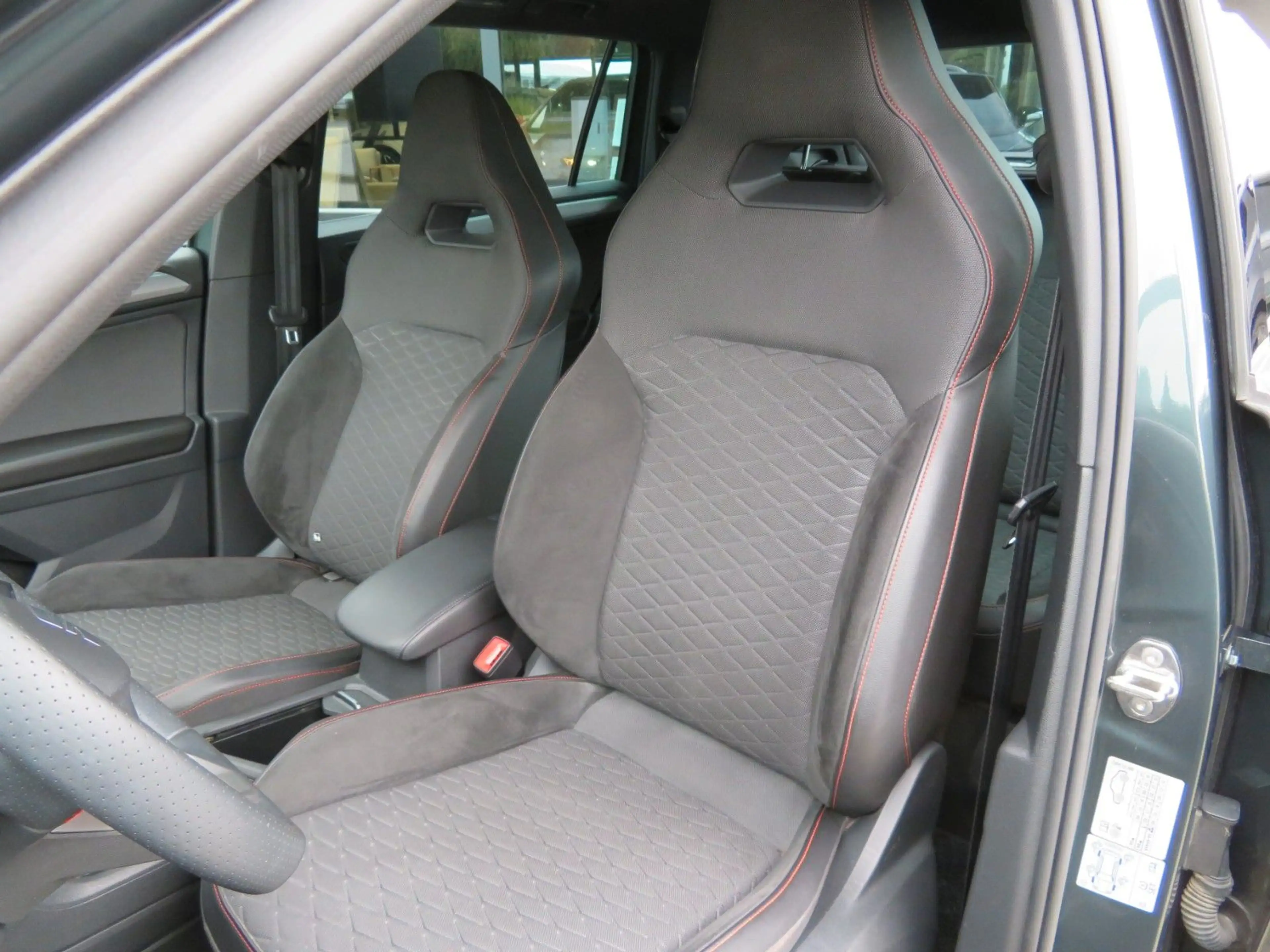 SEAT Tarraco FR — photo 15