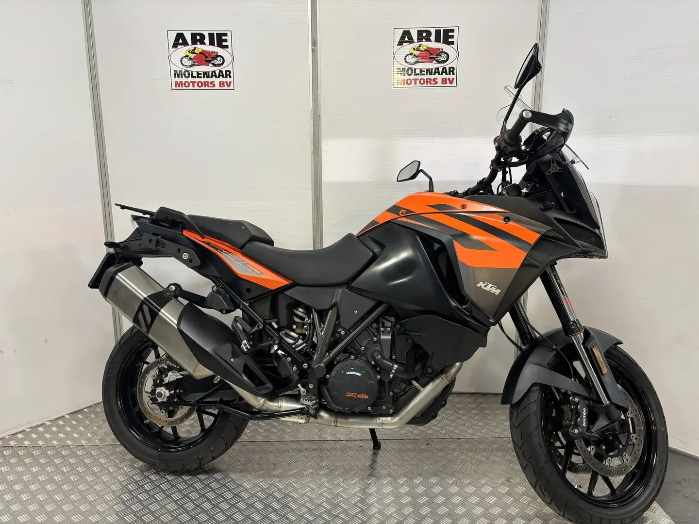 KTM 1290 Super Adventure S Oranžová - 1