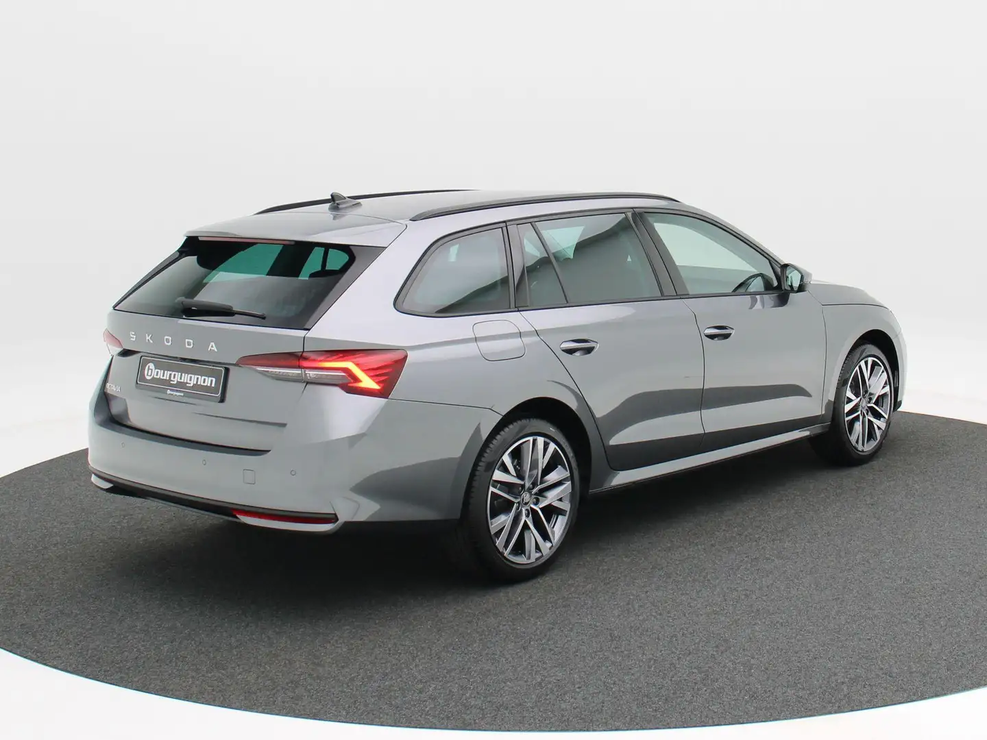Skoda Octavia Combi Business Edition Plus 1.5 TSI 115 PK | Autom Gris - 2