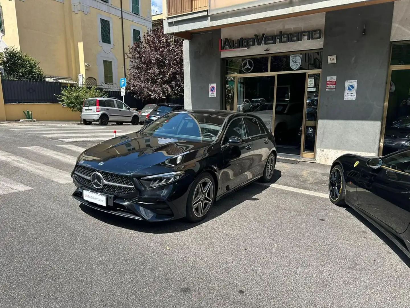 Mercedes-Benz A 200 AMG Line Premium Plus-2 Anni Garanzia Mecedes Zwart - 1