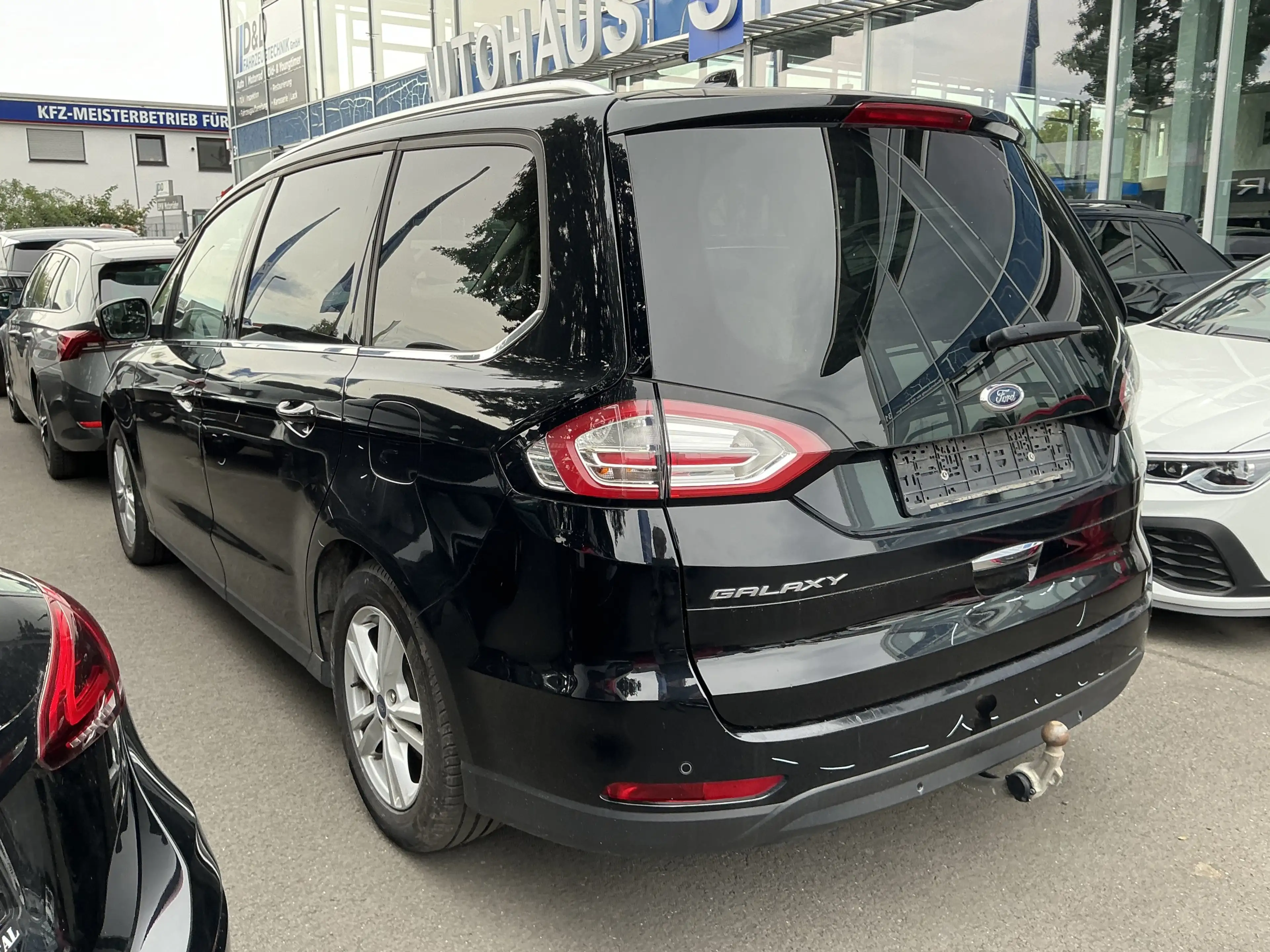 Ford Galaxy Titanium 7-Sitzer Navi ACC AHK SHZ LED — photo 2