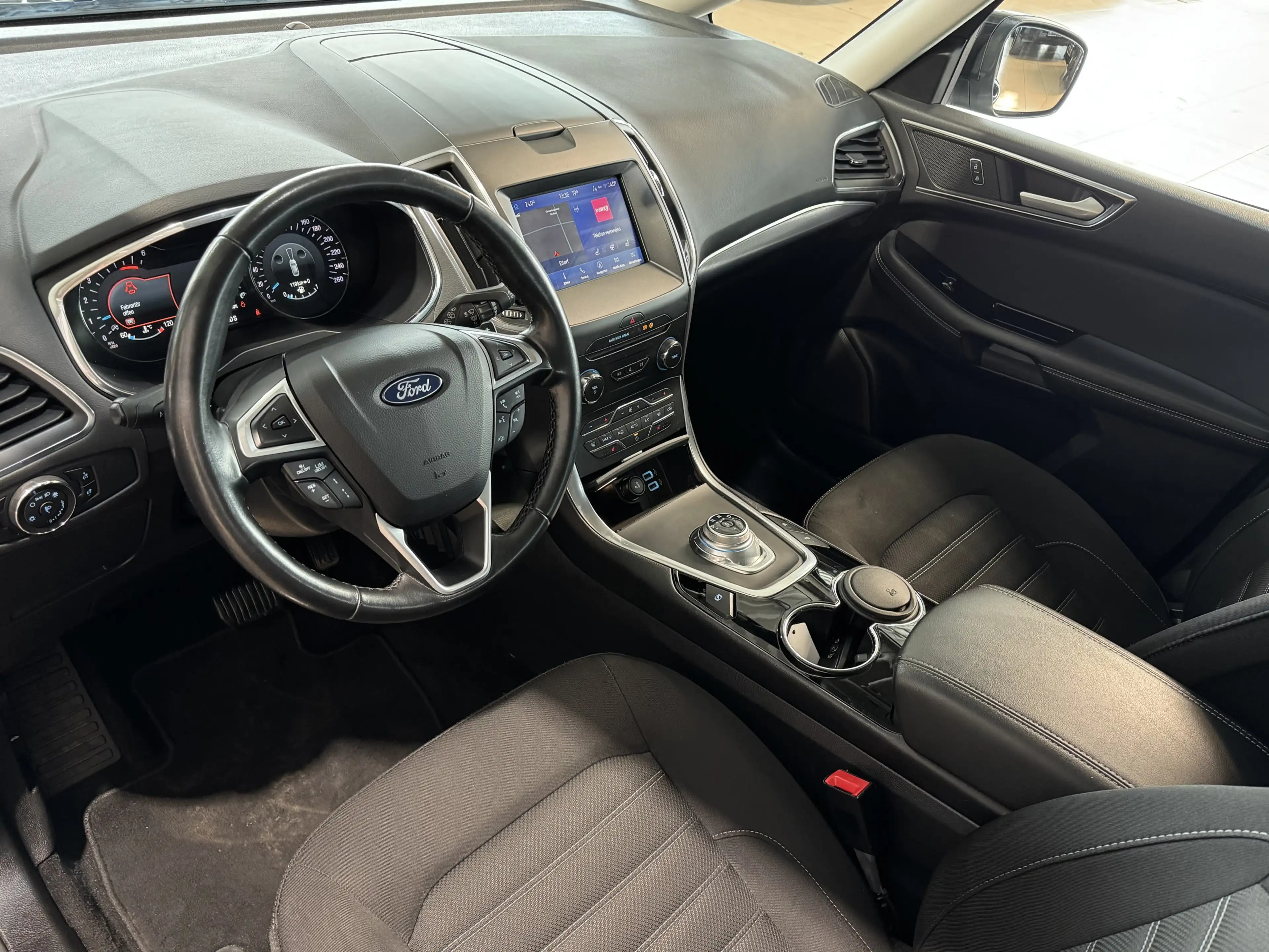 Ford Galaxy Titanium 7-Sitzer Navi ACC AHK SHZ LED — photo 12