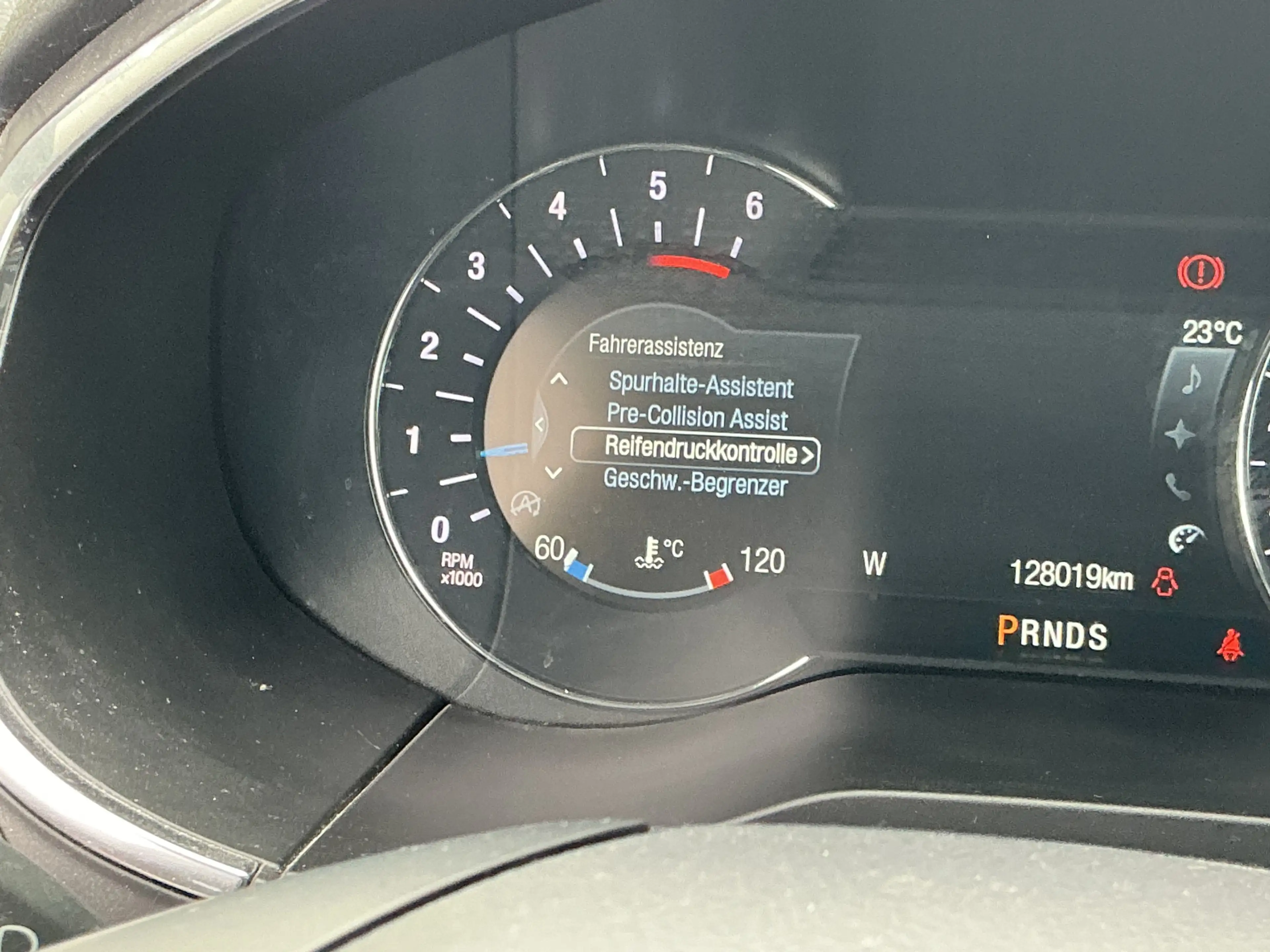 Ford Galaxy Titanium 7-Sitzer Navi ACC AHK SHZ LED — photo 13