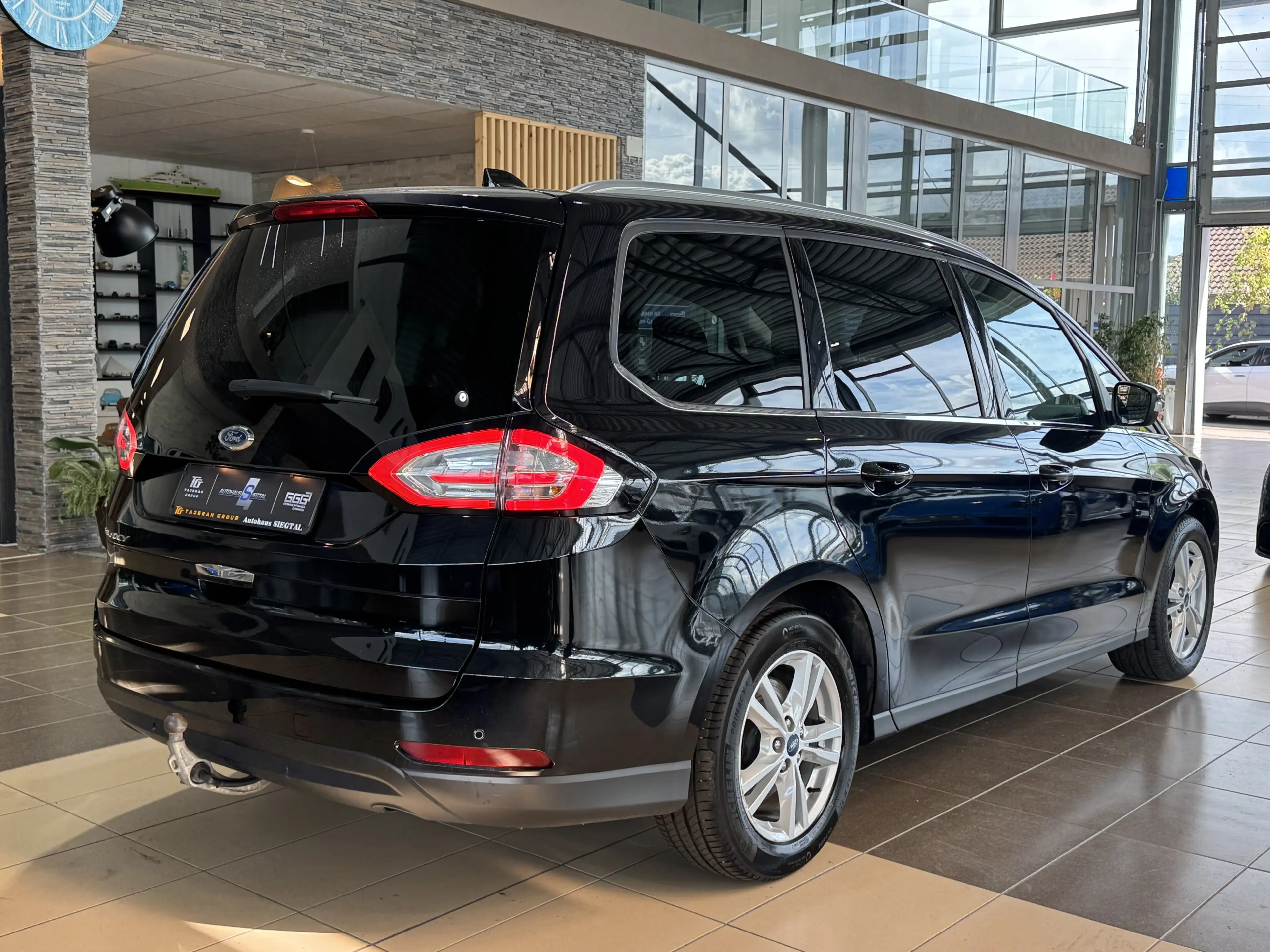 Ford Galaxy Titanium 7-Sitzer Navi ACC AHK SHZ LED — photo 5