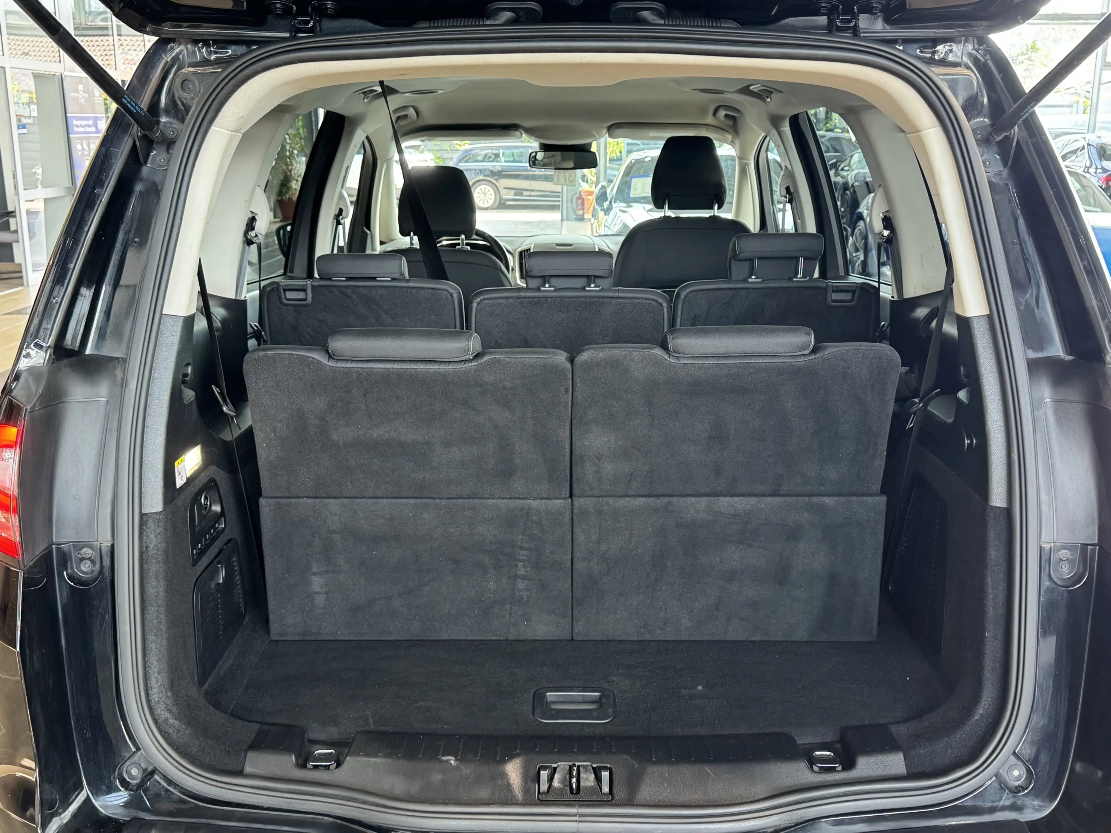 Ford Galaxy Titanium 7-Sitzer Navi ACC AHK SHZ LED — photo 7