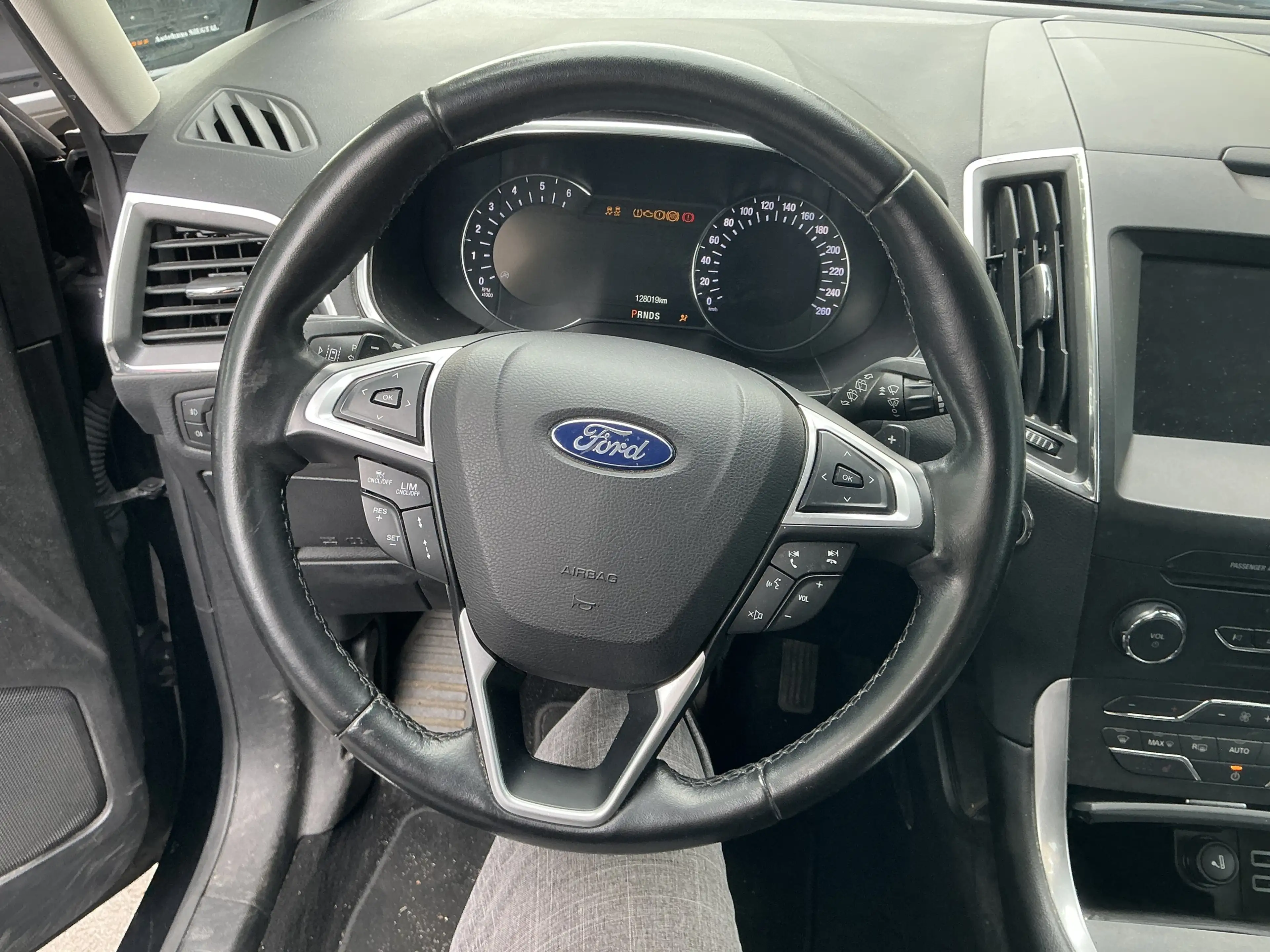 Ford Galaxy Titanium 7-Sitzer Navi ACC AHK SHZ LED — photo 6