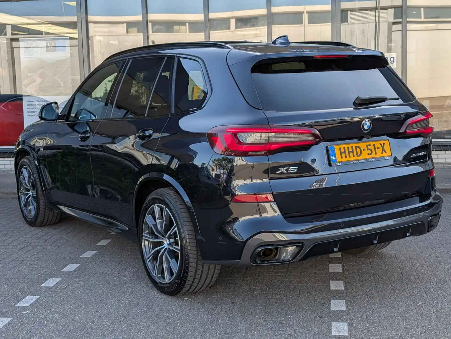 BMW X5 XDrive45e High Executive / M-Pakket / Luchtvering Zwart - 2