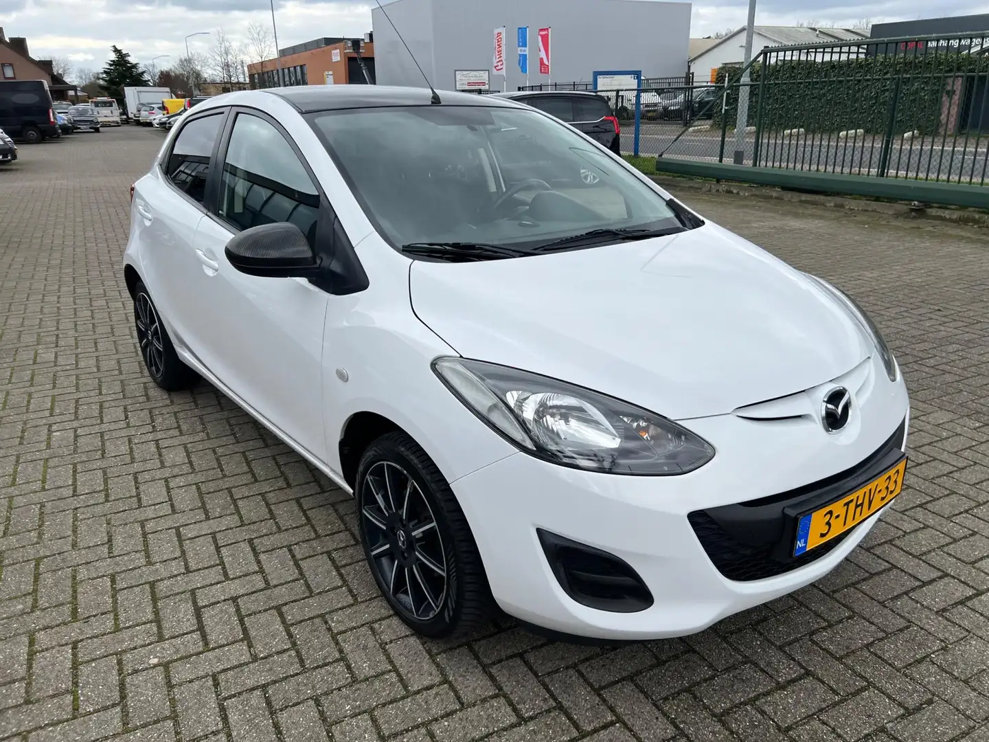 Mazda 2 1.3 Cool Wit - 2