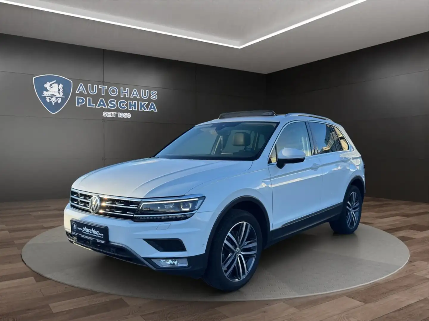 Volkswagen Tiguan 2.0 TSI DSG Highline 4Mot. NAVI*AHK*PANO Klima Weiß - 1
