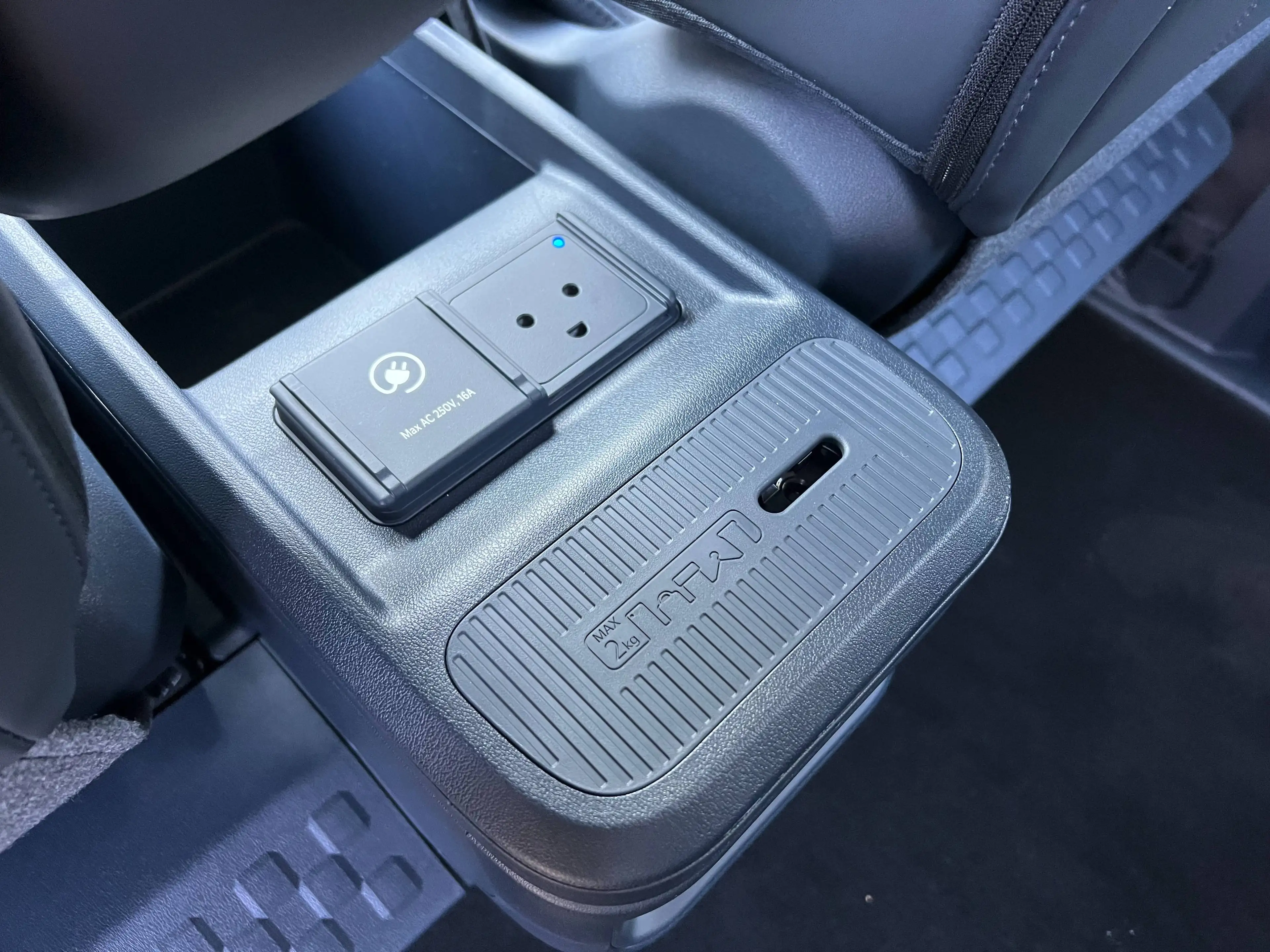 Kia PV5 Passenger 120 kW Elite — photo 12