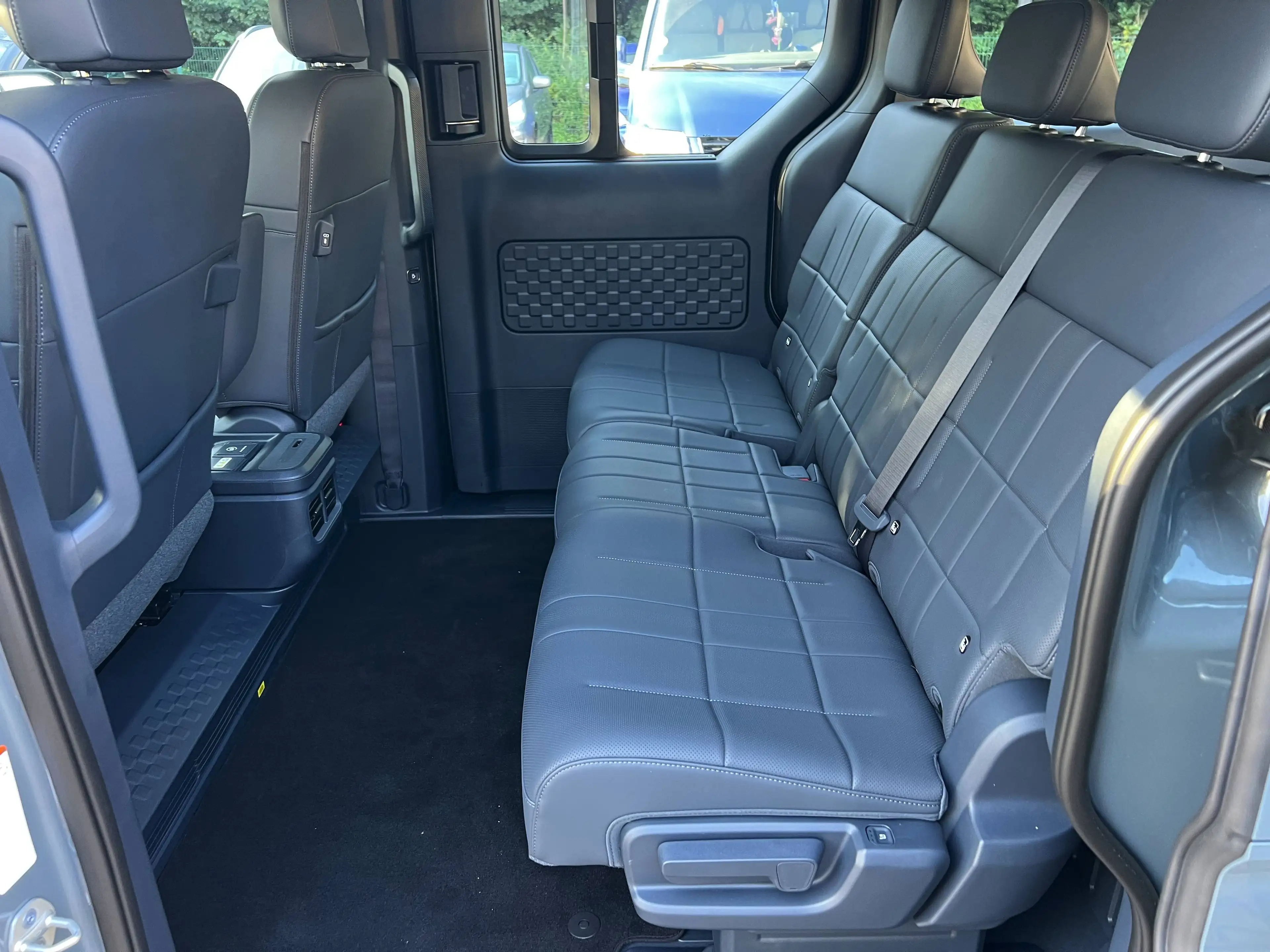 Kia PV5 Passenger 120 kW Elite — photo 10