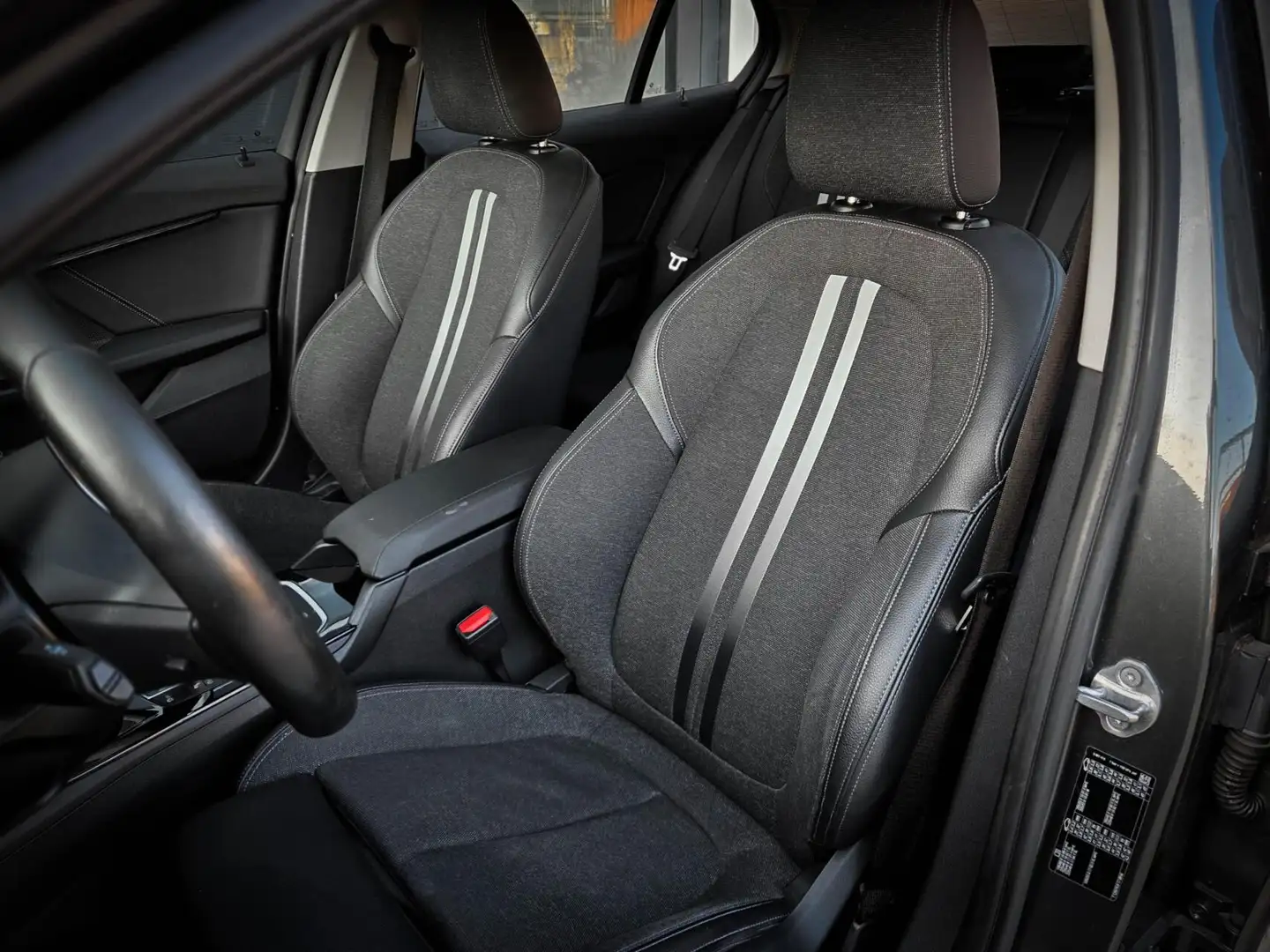 BMW 118 1-serie 118i High Executive | KEYLESS | MEMORY | C Grau - 2