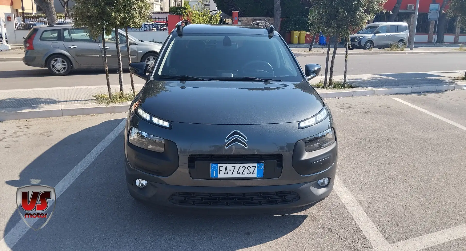 Citroen C4 Cactus BlueHDi 100 S&S Shine Gris - 2