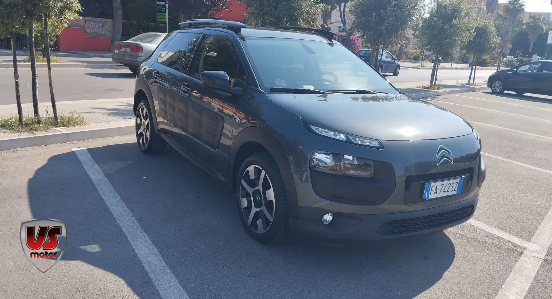 Citroen C4 Cactus BlueHDi 100 S&S Shine Gris - 1