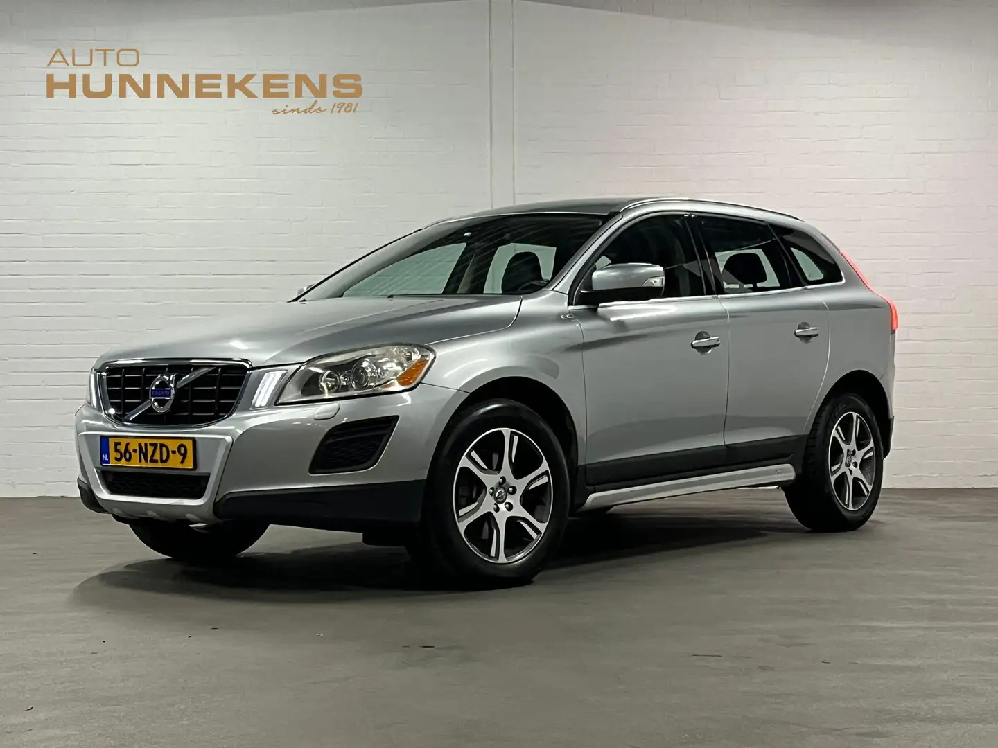 Volvo XC60 2.4 D5 AWD Summum *Automaat* | Cruise-/Climate con Grijs - 1