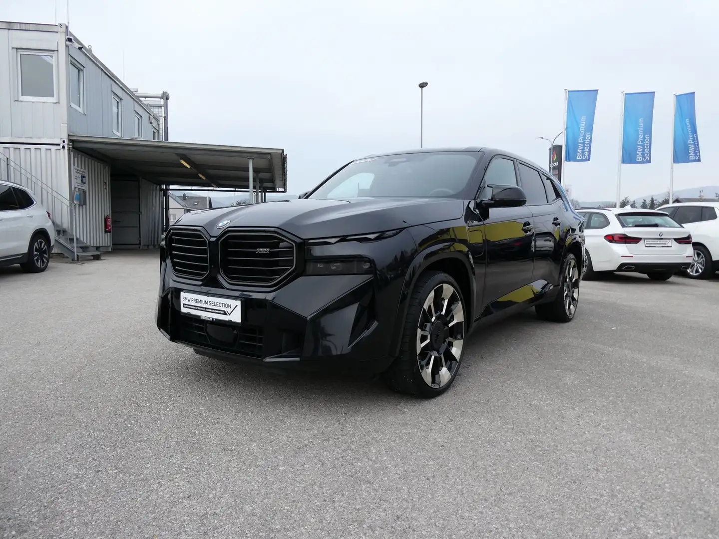 BMW XM 50e Schwarz - 1