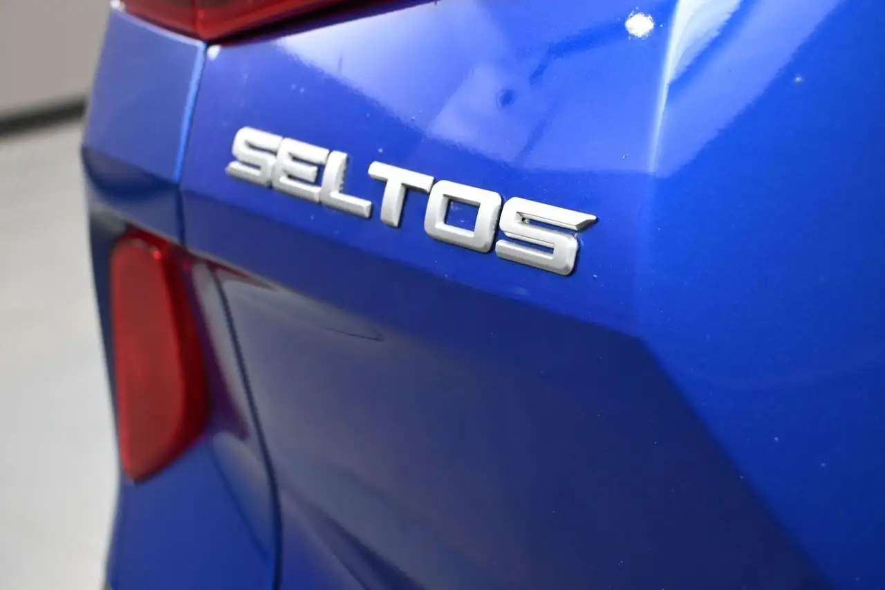 Kia Seltos photo Kia Seltos