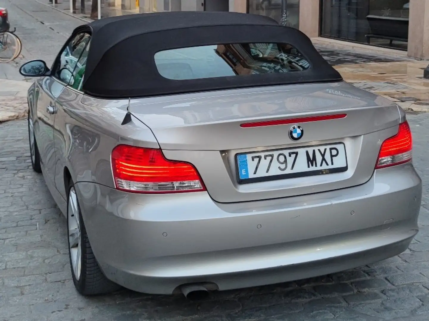 BMW 118 118i Cabrio - 1