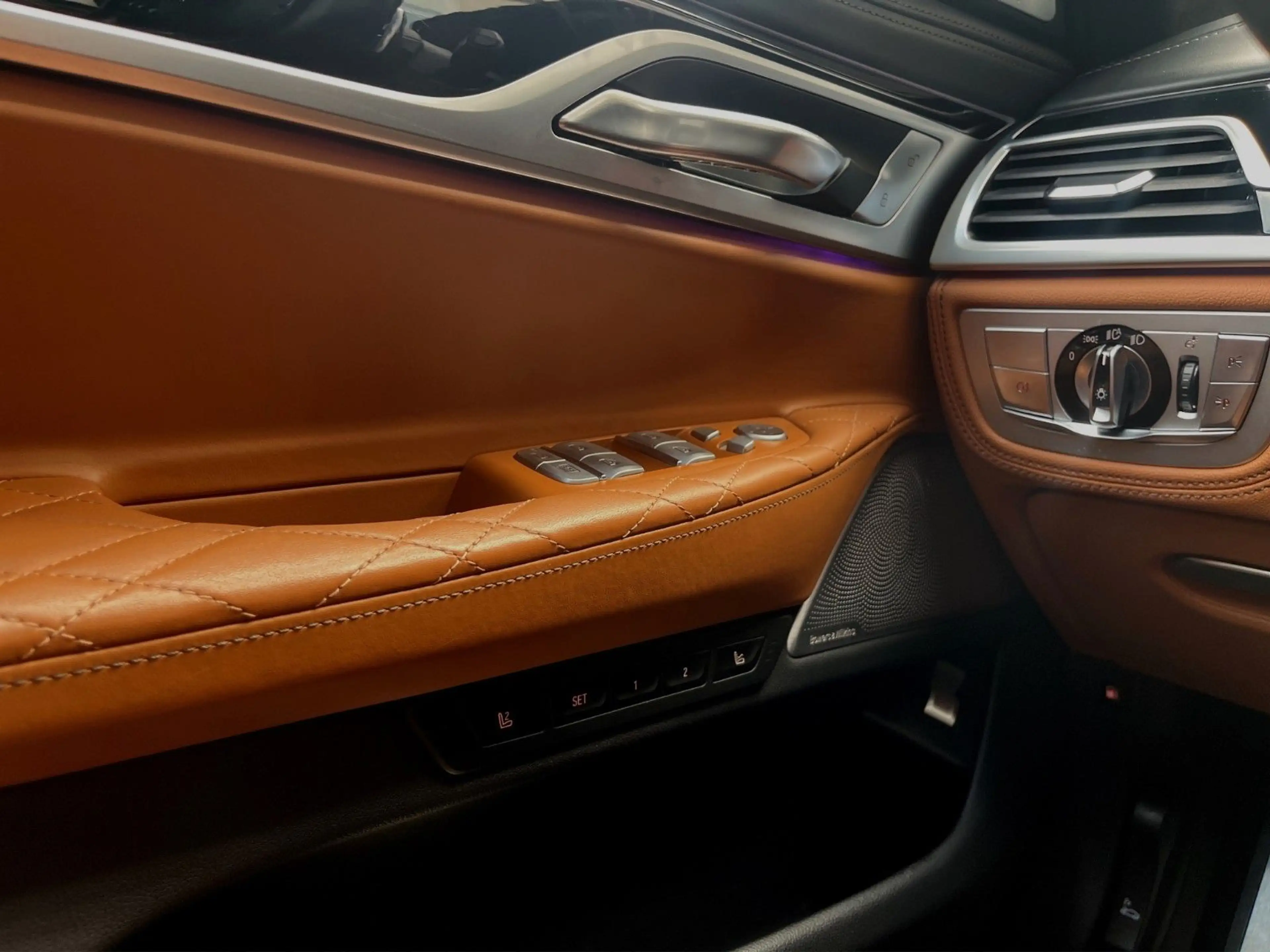 BMW 745 Le Laser*SkyLounge*B&W*FondTV*Nappa*360 — photo 15